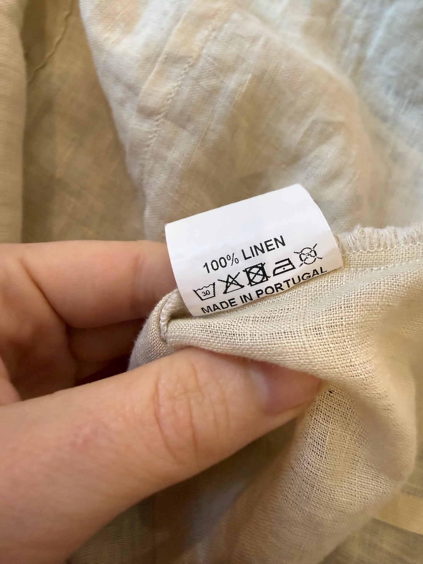Barbour linen cream shirt. Safari/ adventure/ summer. Size Small