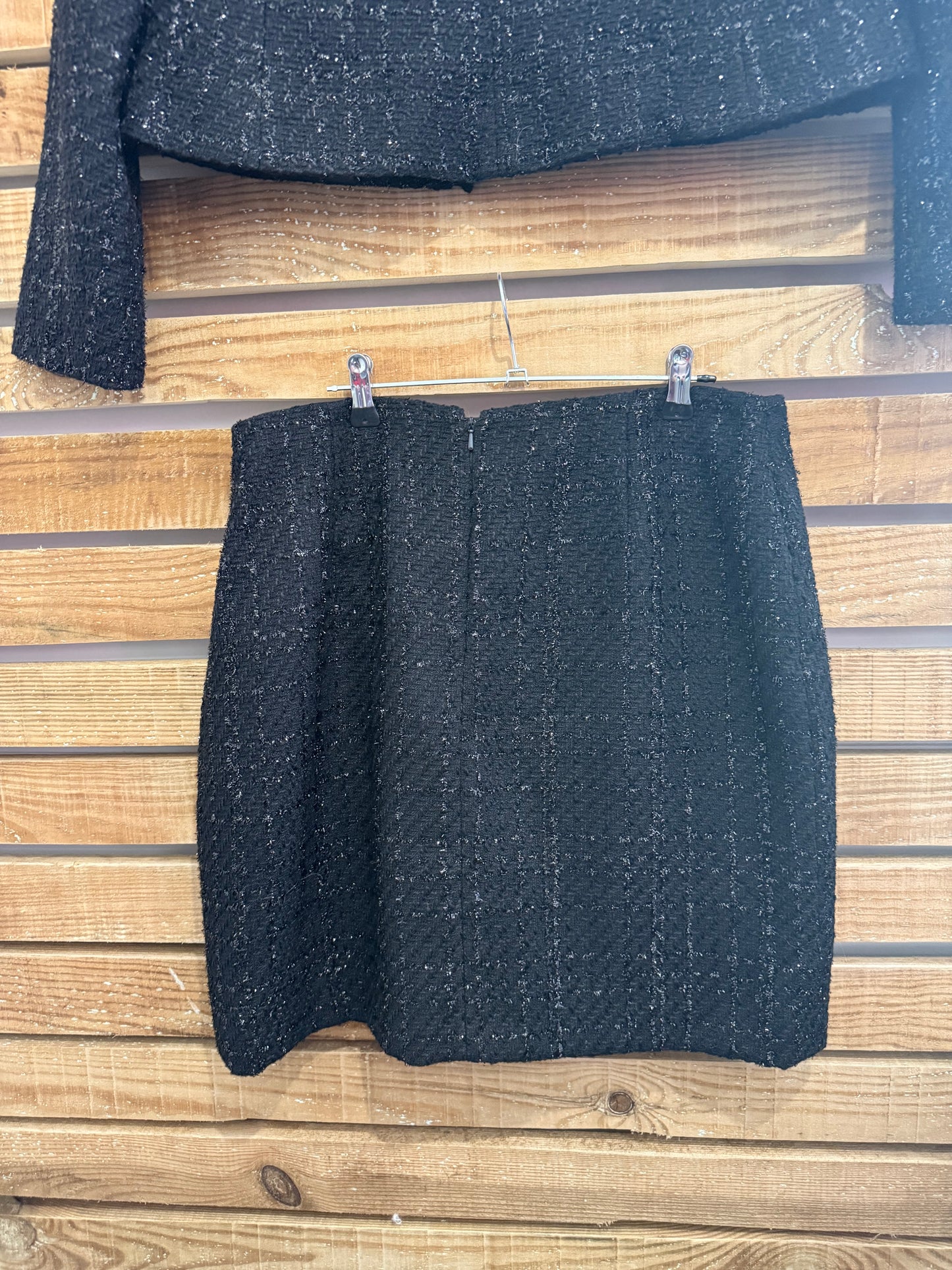 BNWT Hobbs Gabriella Tweed 2 piece suit. Skirt & jacket. Black. Size UK12