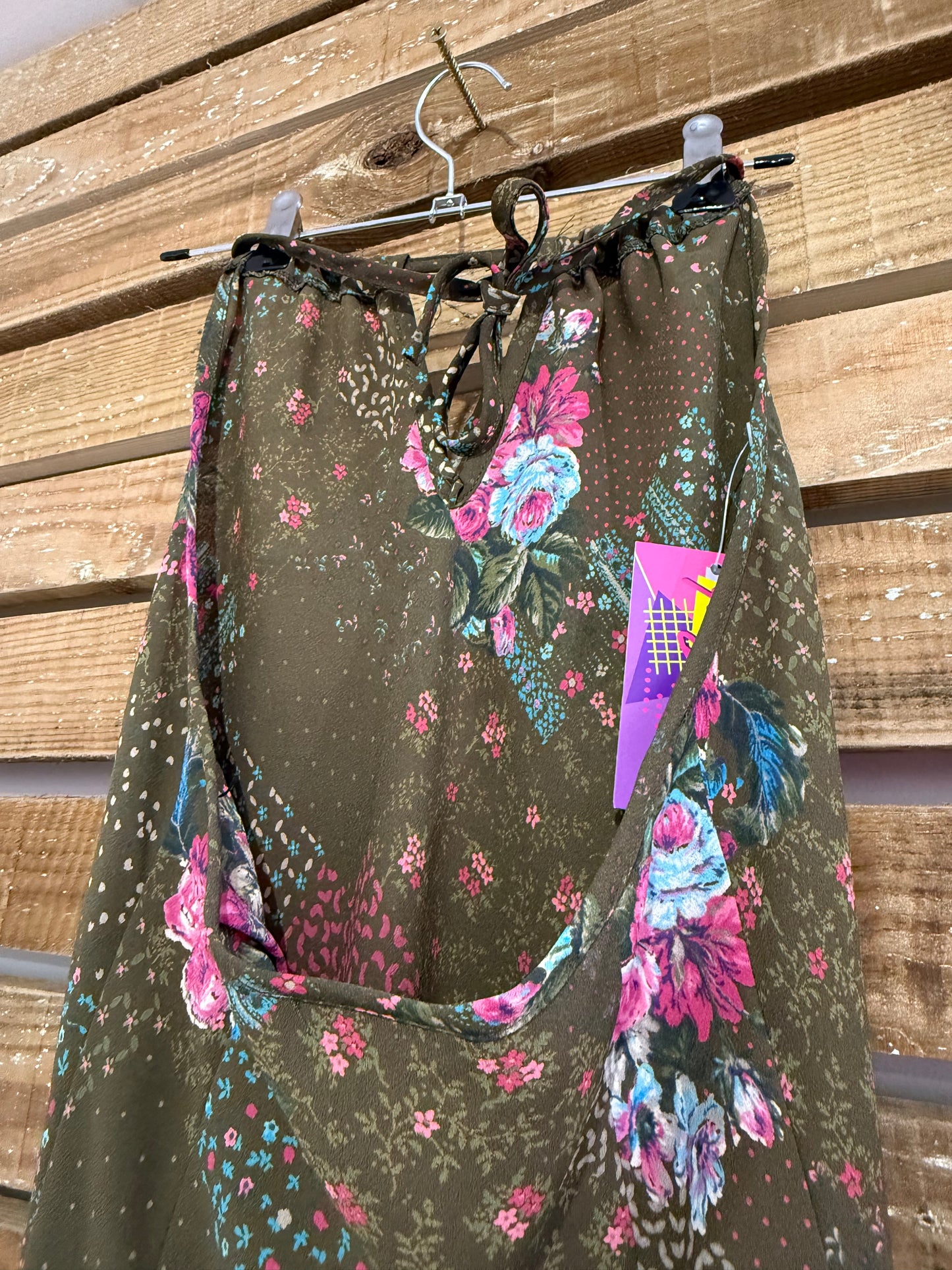 Vintage 90s halterneck floral dress. Summer/ boho/ festival. Size 8