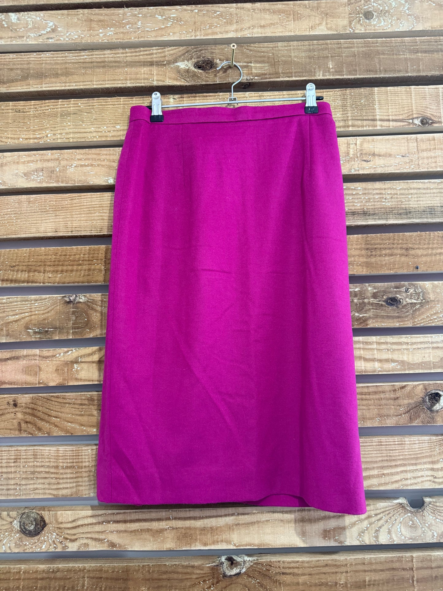 Vintage 80s Jaeger fuchsia wool/angora skirt. Waist 28” - Size UK8