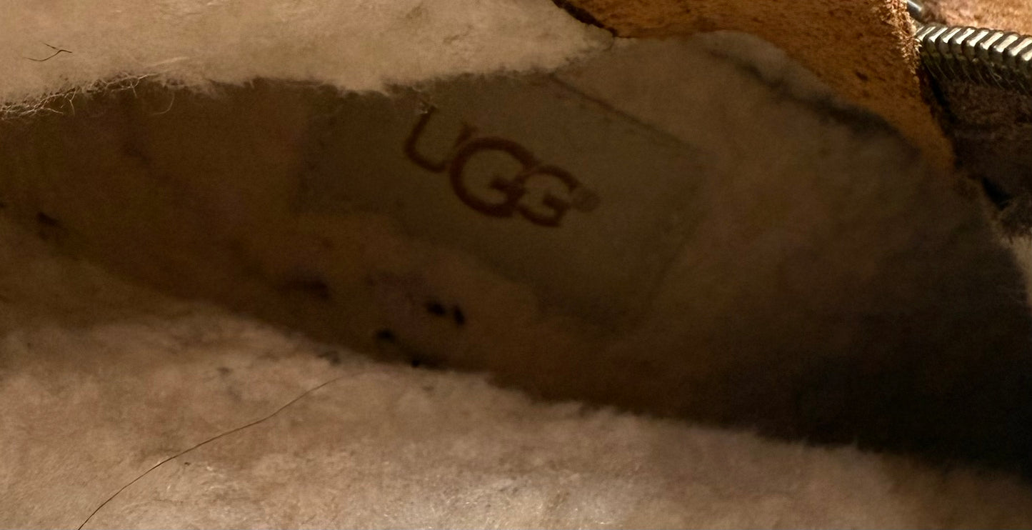 UGG Australia Blayre III chestnut leather biker boots. Sheepskin lined. Size UK5, EU38