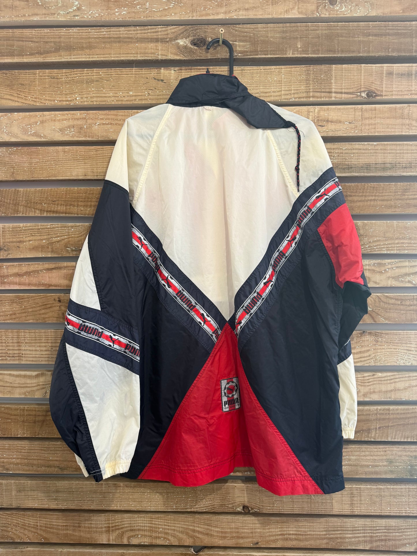 Vintage 80s Puma zip up windbreaker/ shell track jacket. Size Large. Festival.
