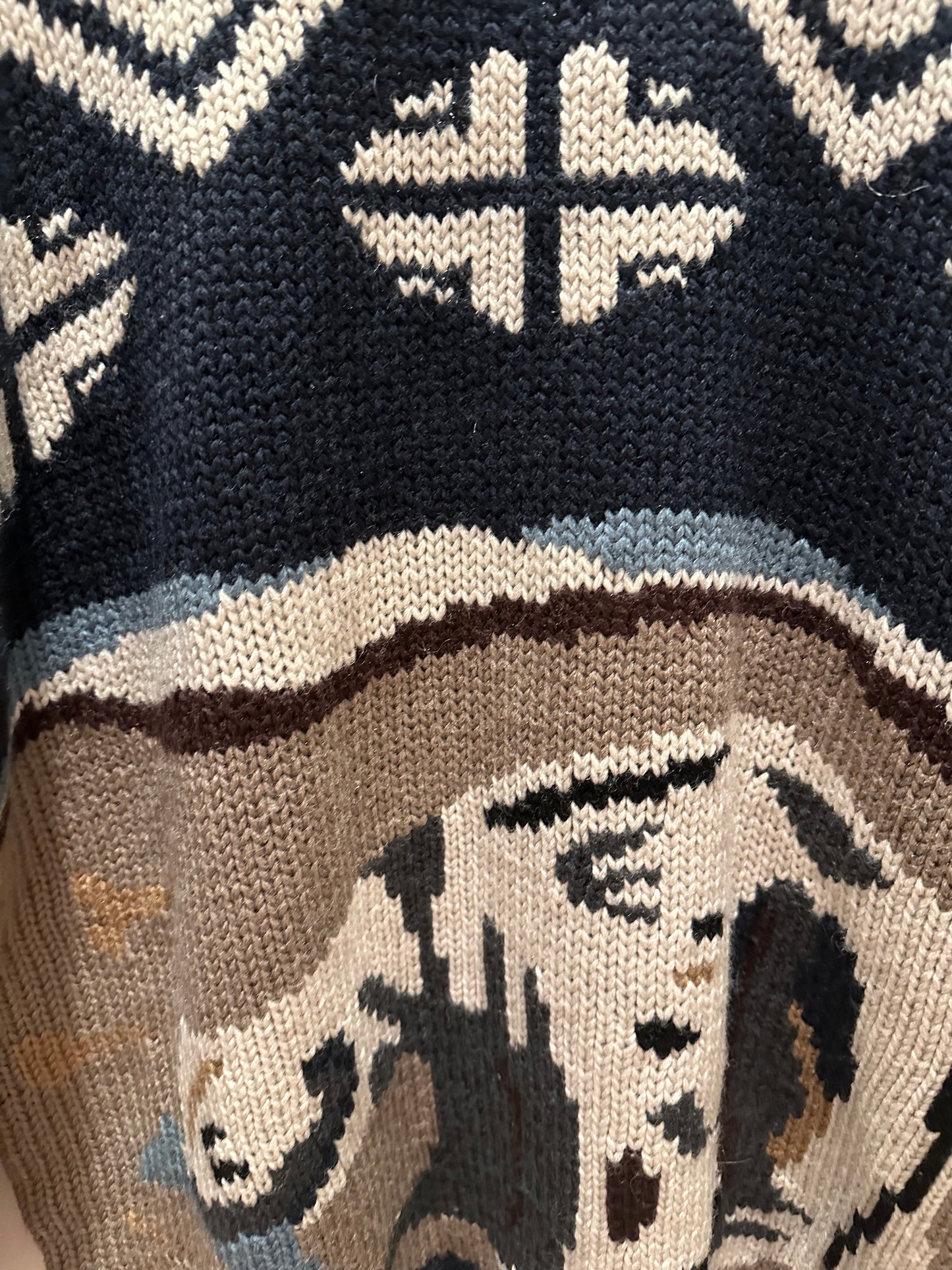 Vintage 80s Deadstock BNWT Animal Motif 100% wool jumper. Size Medium