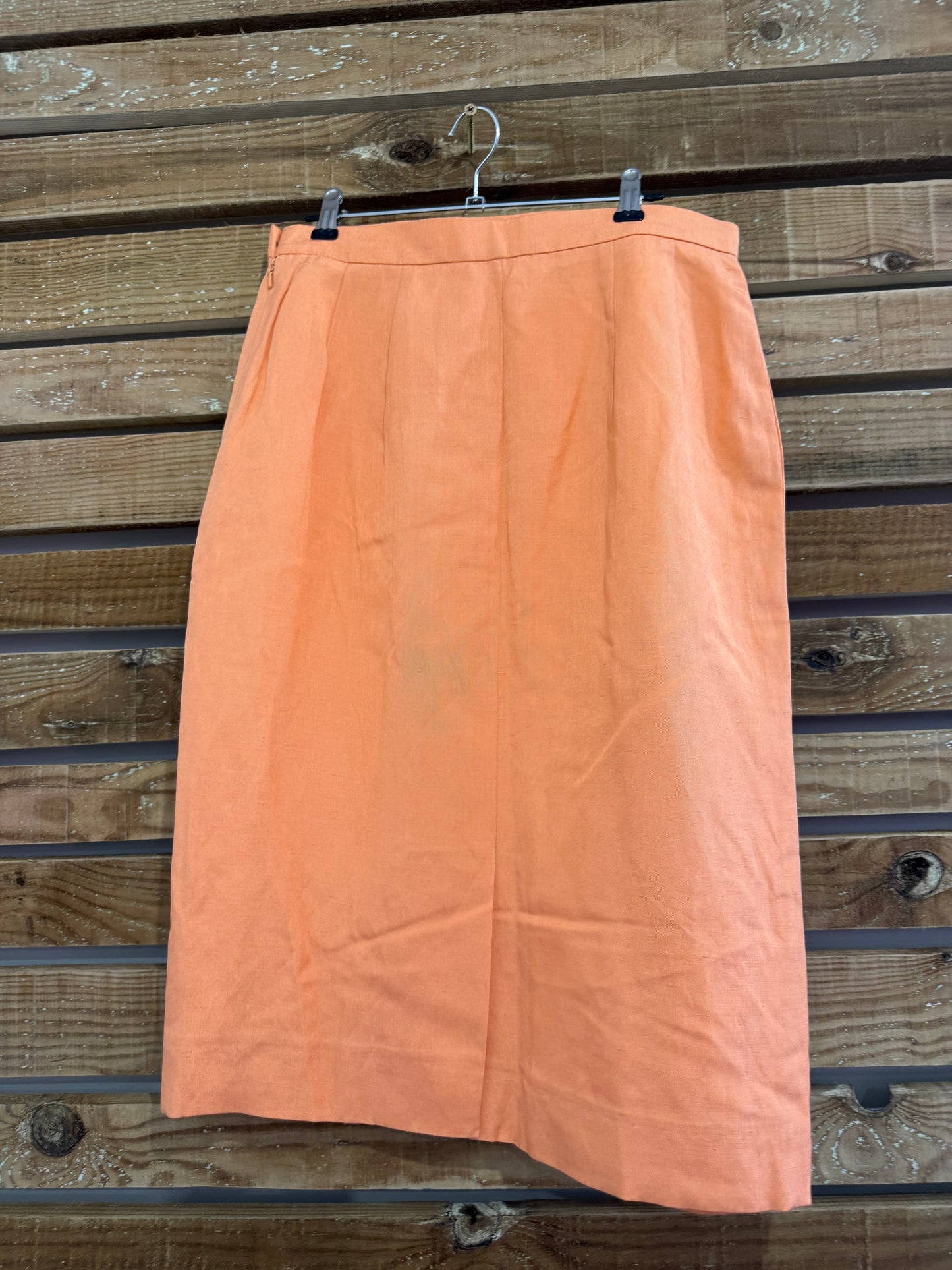 Vintage 80s, 40s style, Aquascutum skirt. Summer. Size 8-10 29”waist