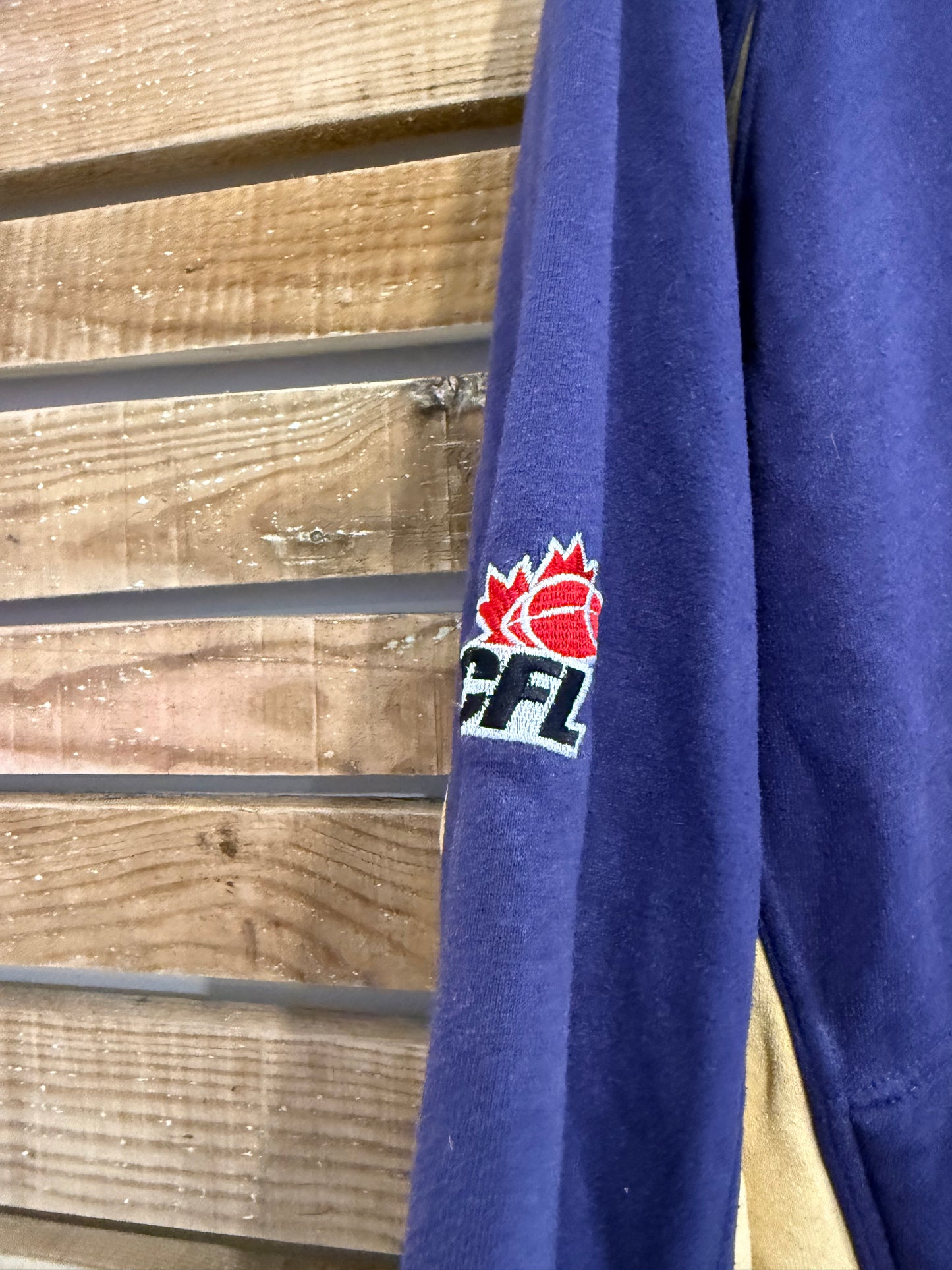 Vintage 90s Reebok CFL hoodie/ hooded sweater. Blue. Size Large