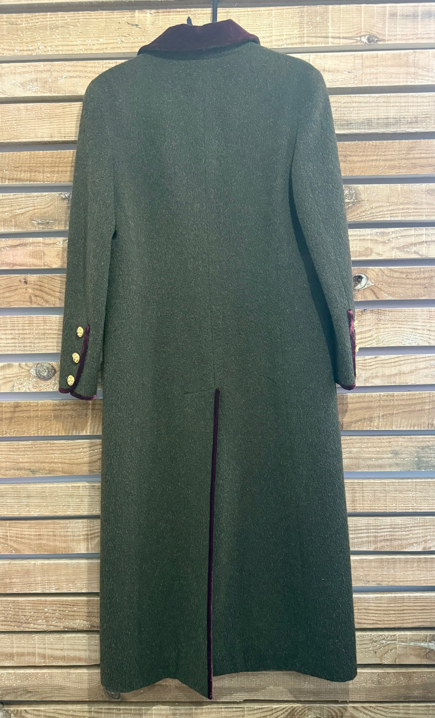 Vintage 90s Chanel Tweed & velvet Coat. Gold buttons. Free sizing.