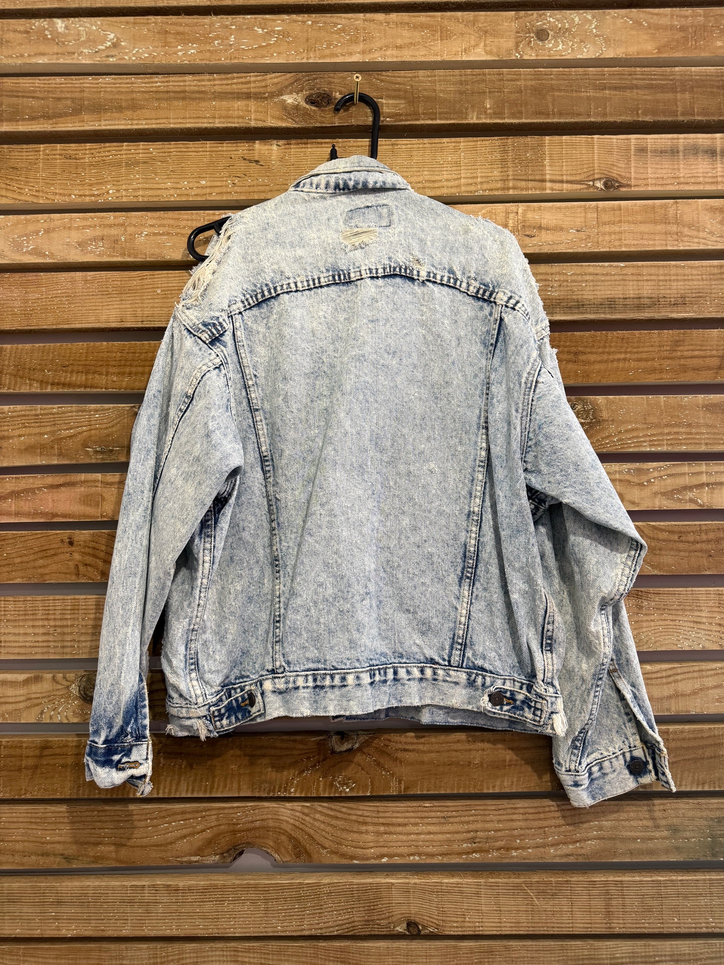 Vintage 80s Levi’s blue denim jacket. Size medium. Distressed/ grunge. Festival.