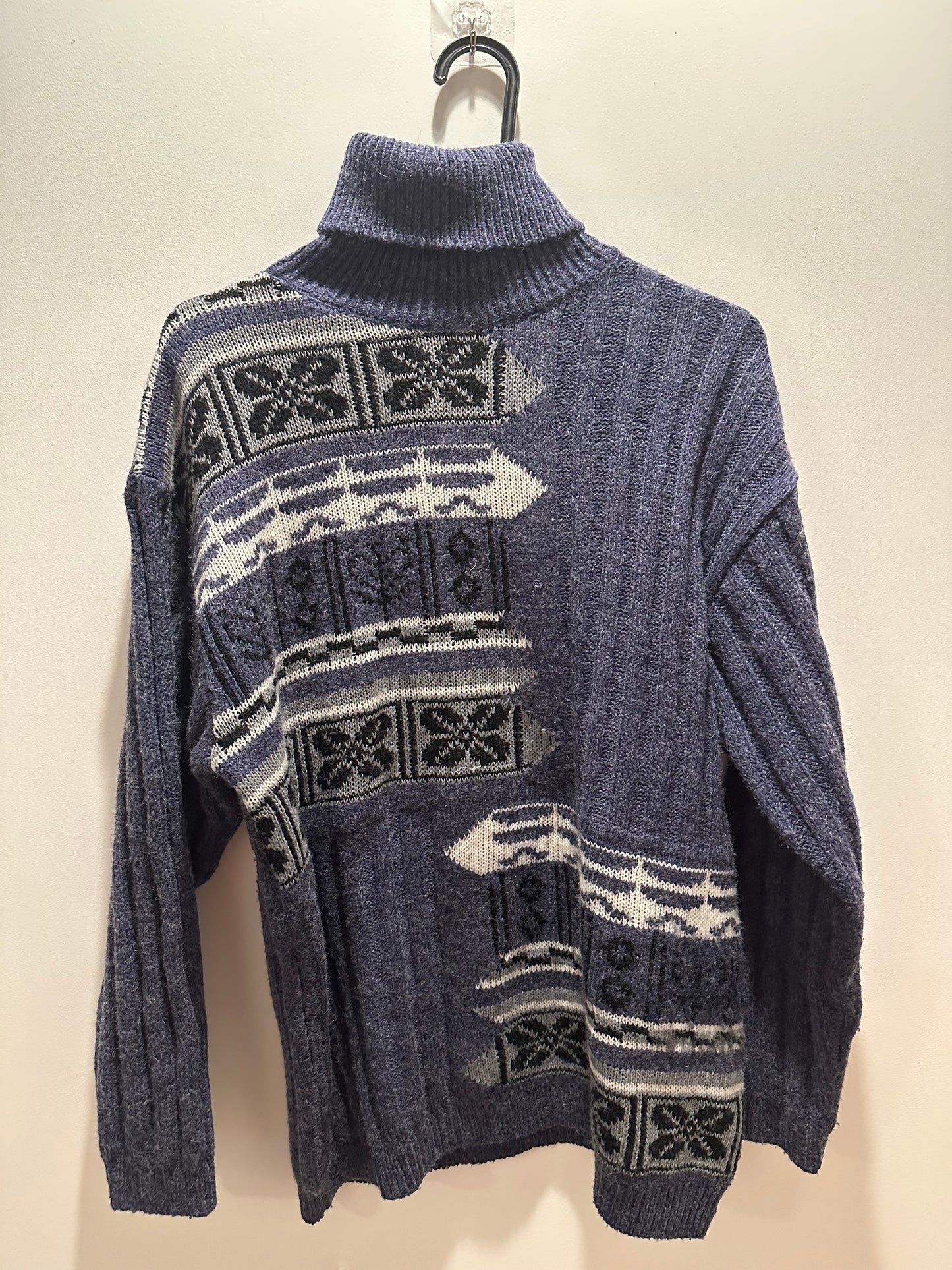 Vintage 80s roll neck/ turtle neck 100% wool pattern jumper. Lady Laura brand. Size large.