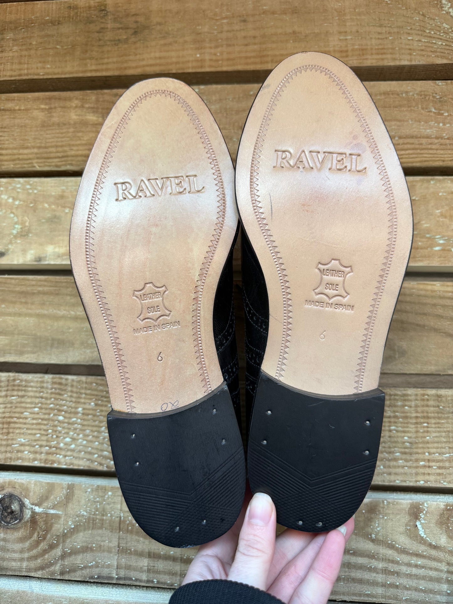 Ravel brogue leather shoes. Brand new. Black. Size UK6 EU39.