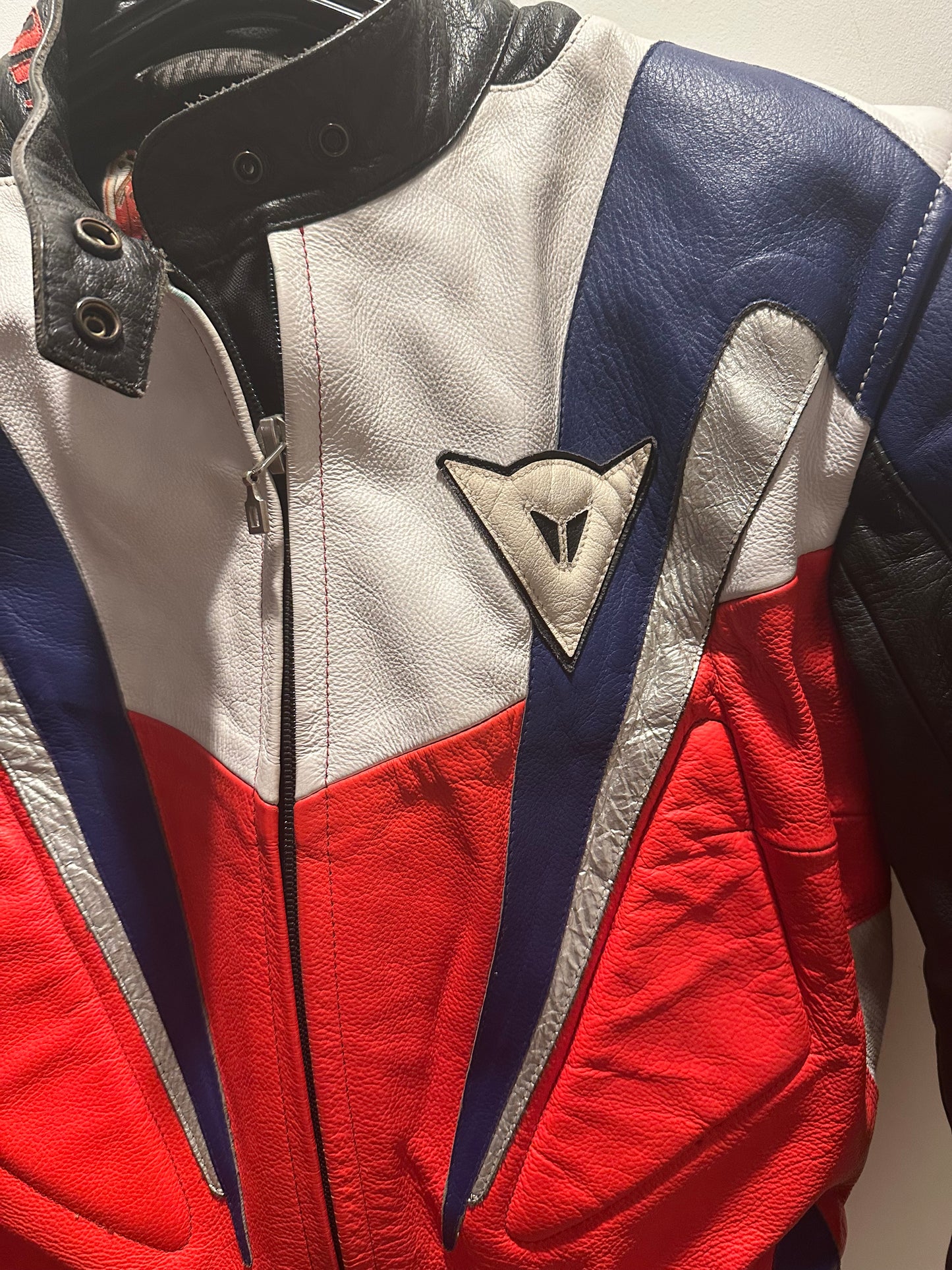 Vintage Y2K Dainese leather racing/ biker jacket. Size small.