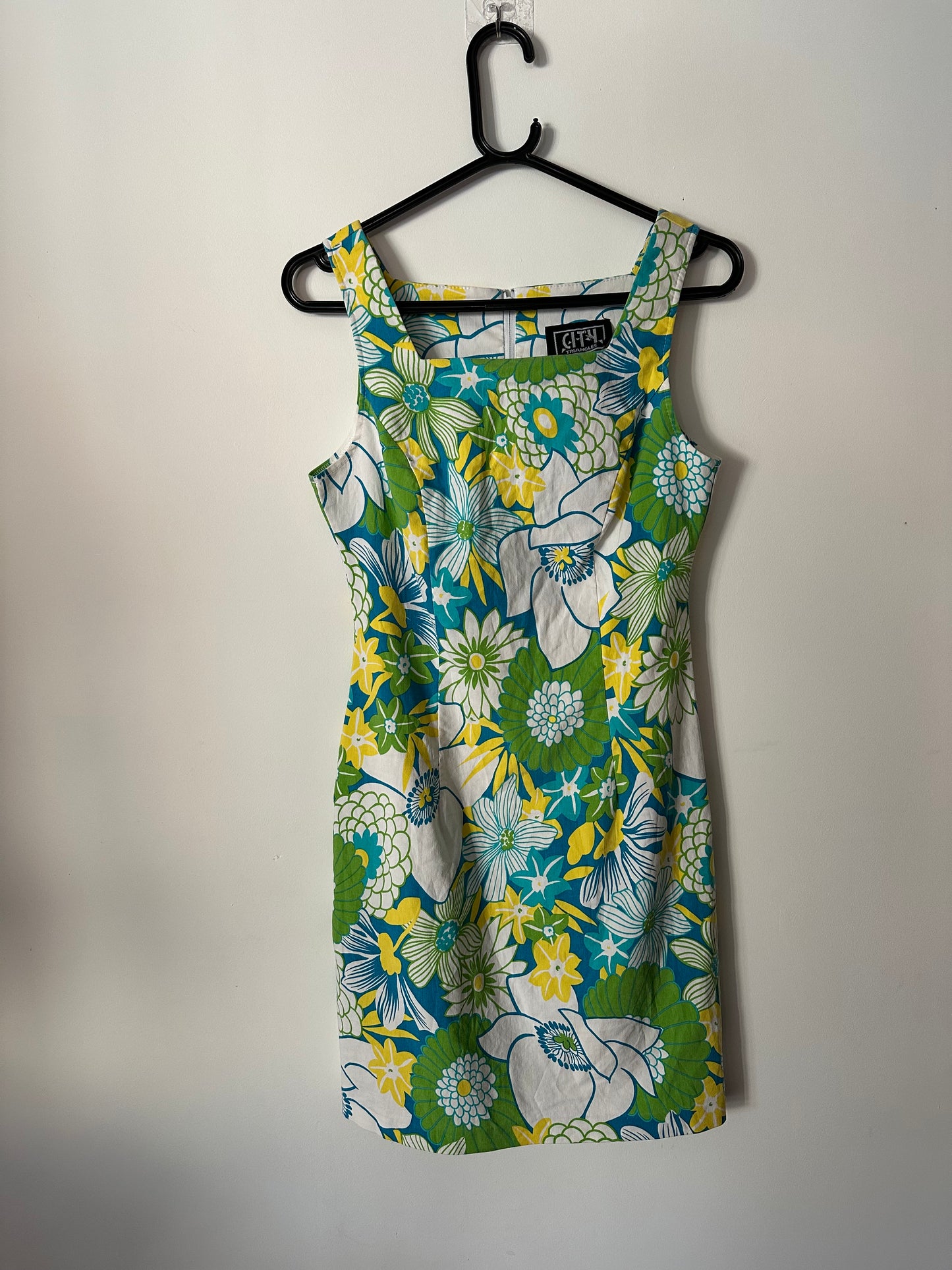 Vintage 60s circa 90s shift floral Dress. Summer/ Wedding/ evening/ holiday. Size 8-10
