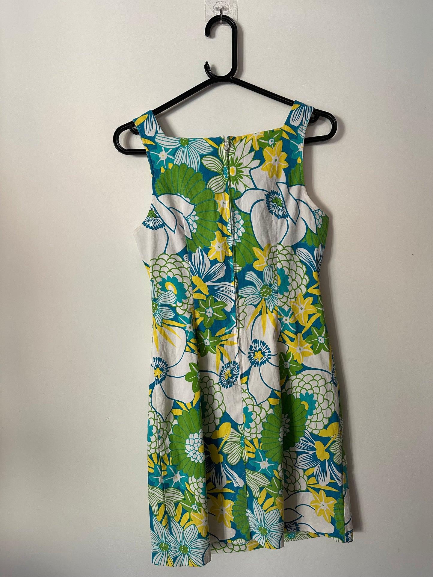 Vintage 60s circa 90s shift floral Dress. Summer/ Wedding/ evening/ holiday. Size 8-10
