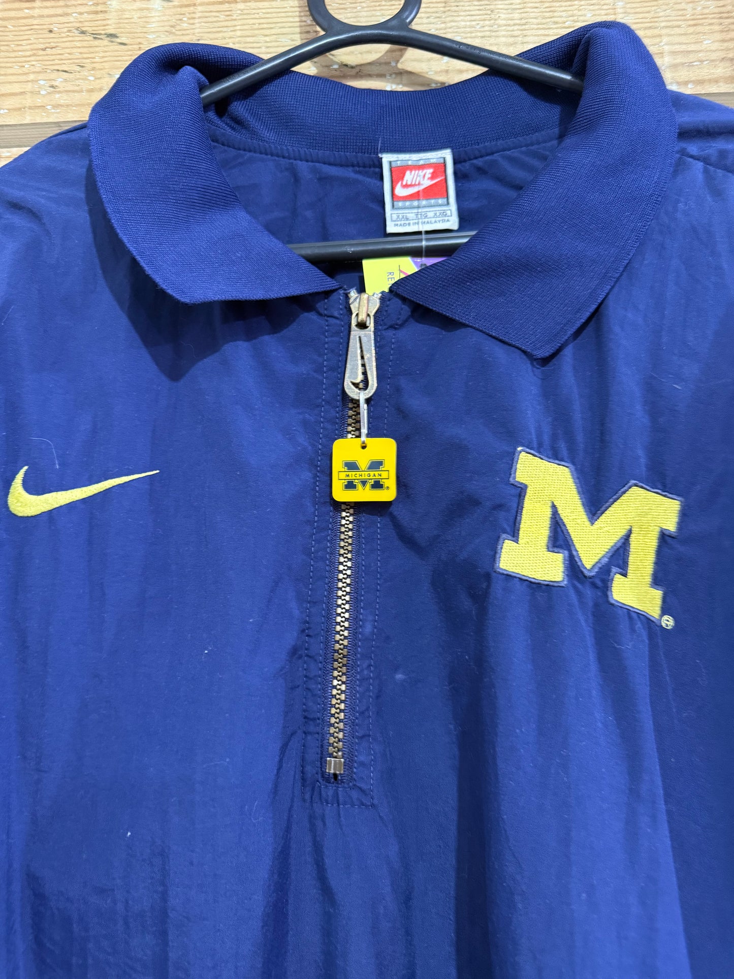 Vintage 90s Nike Michigan 1/4 zip hooded sports waterproof coat/jacket. Size XXL