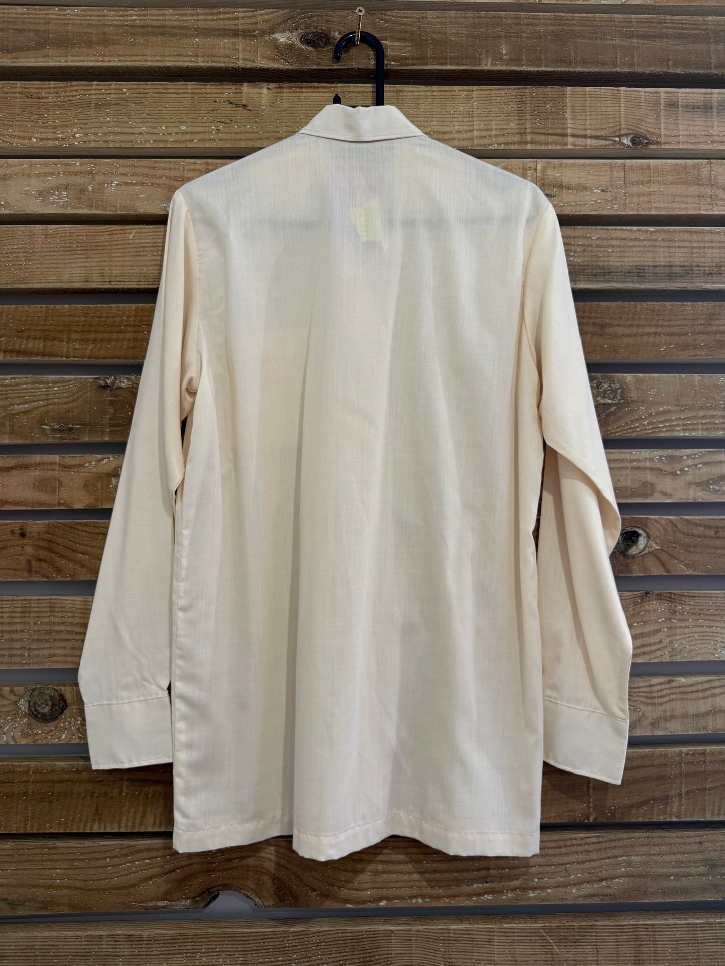 Vintage 80s cream cotton button up top/ shirt. “E” embroidered. Size Medium. 42” chest.