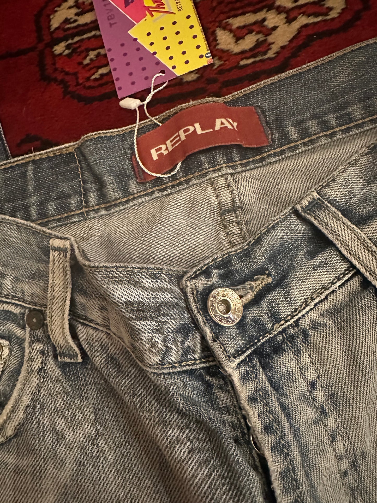 Vintage Y2K Replay distressed blue jeans. Waist 31”