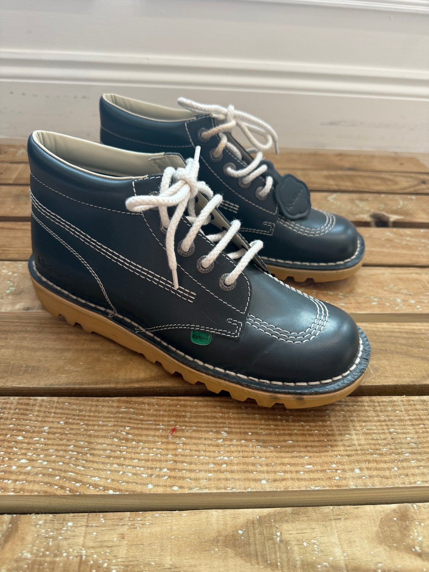 Kickers kick hi unisex boots/ shoes. Navy. EU41. UK7
