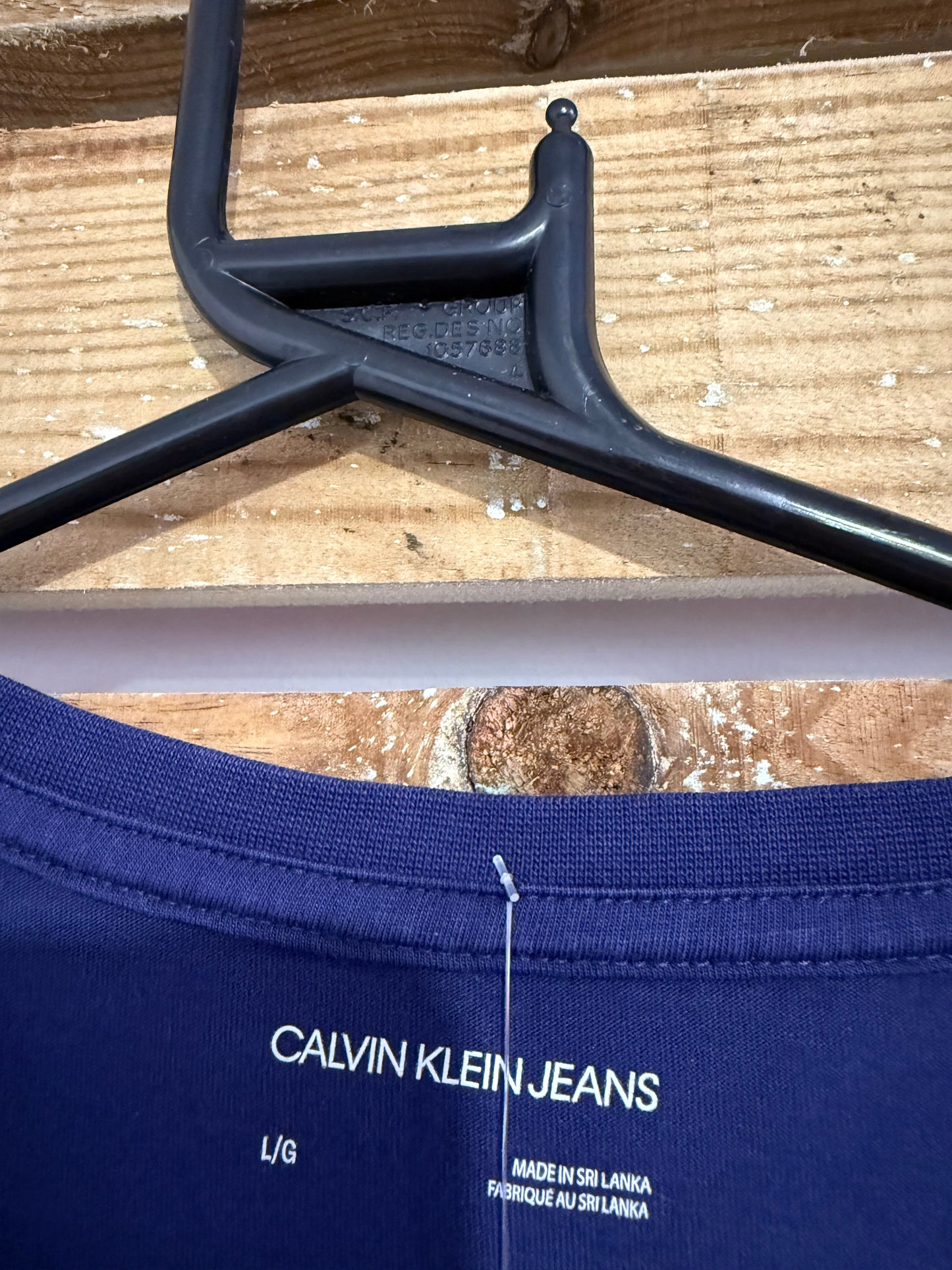 Vintage Y2K Calvin Klein logo T-shirt. Size Large