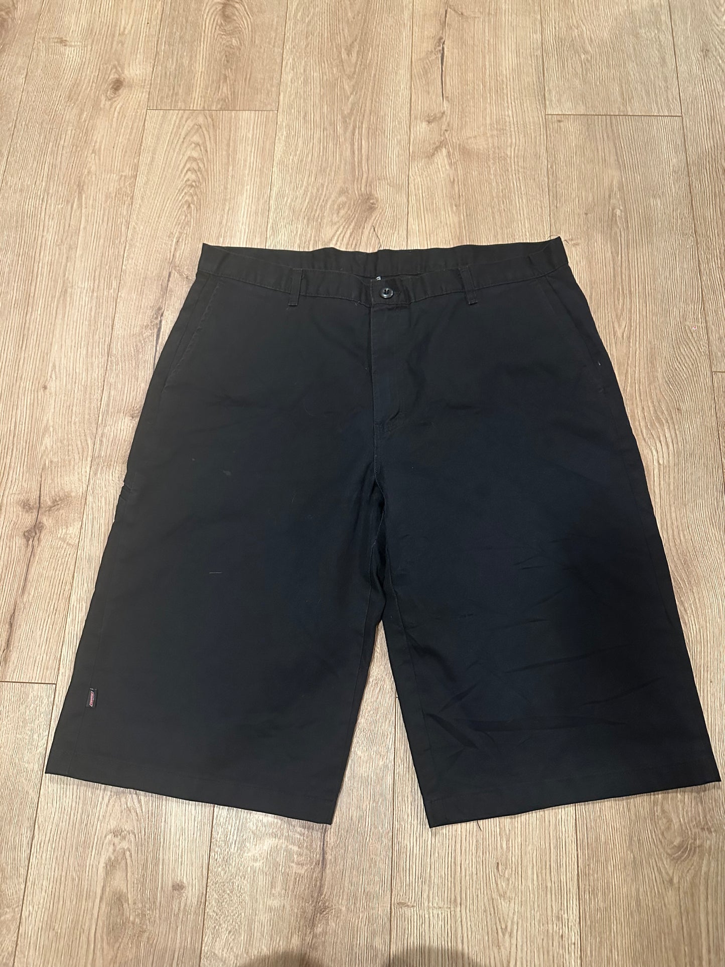 Vintage 90s Dickies black shorts. Workwear. 40” waist