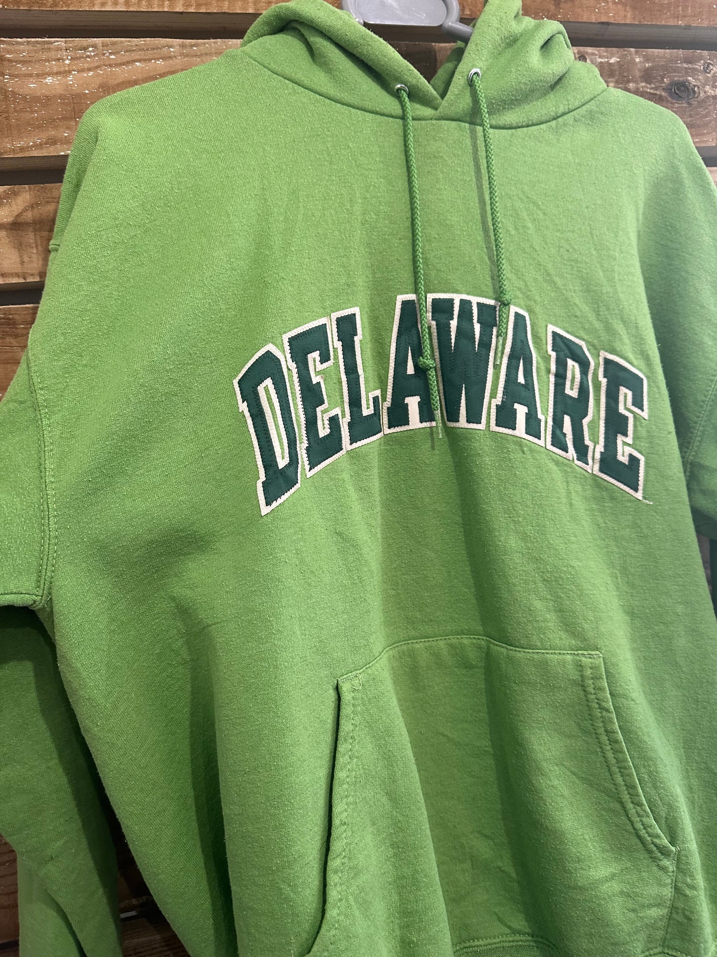Vintage 90s champion Delaware University hoodie/ hooded sweater. USA/ American. Green Size medium