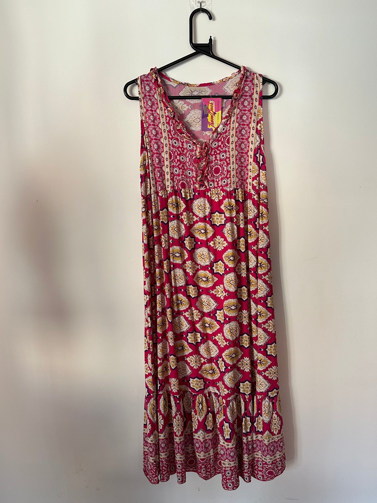 Vintage 90s floral maxi dress. Summer/ Wedding/ evening/ holiday. Up to a Size 16. Boho/ hippy.