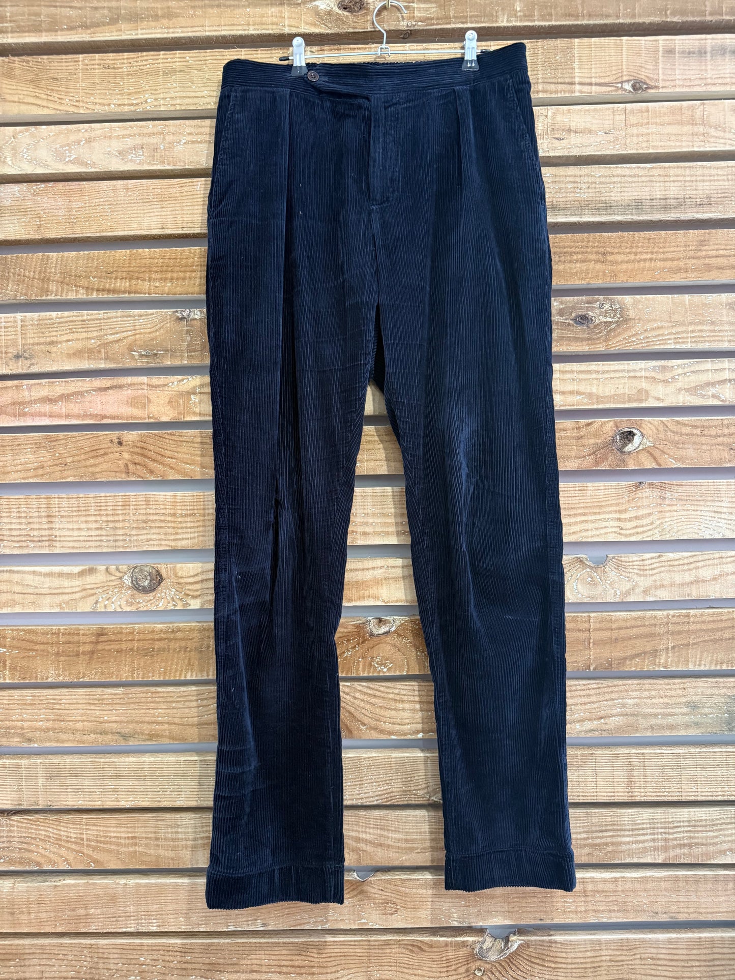 Vintage Y2K Ralph Lauren cord trousers/ pants. 32” waist, 32” leg.