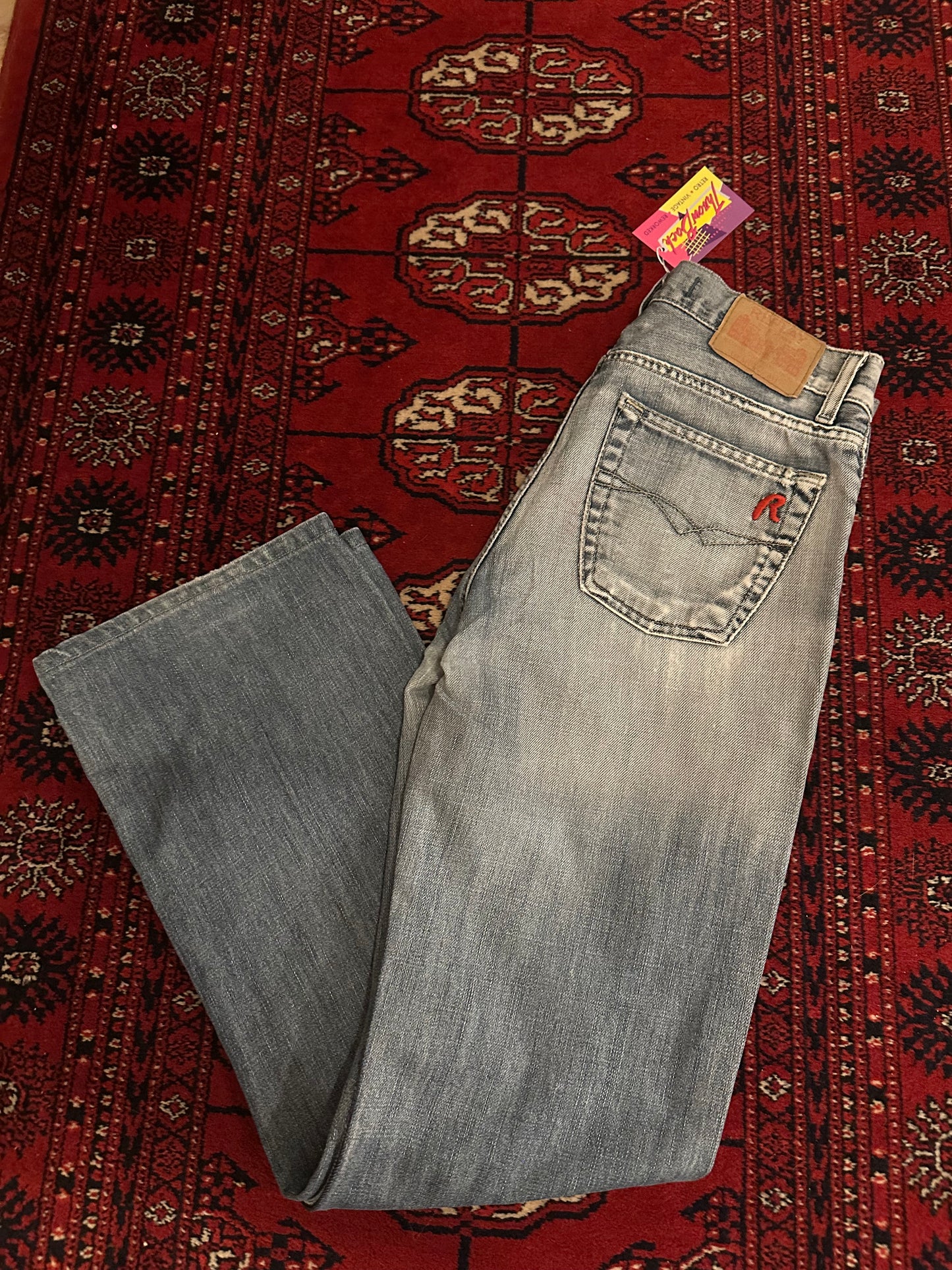 Vintage Y2K Replay distressed blue jeans. Waist 31”