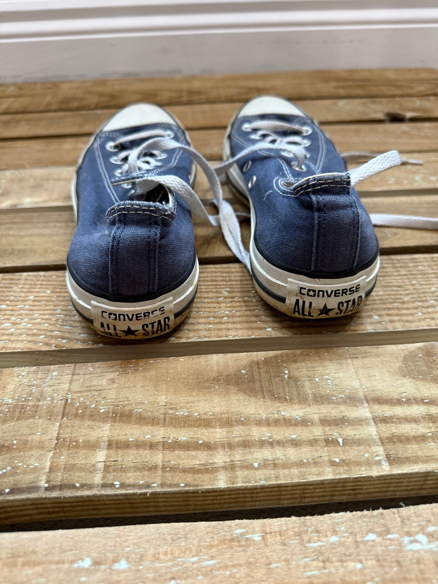 Converse Chuck Taylor all star low trainers/ sneakers. UK5 EU38