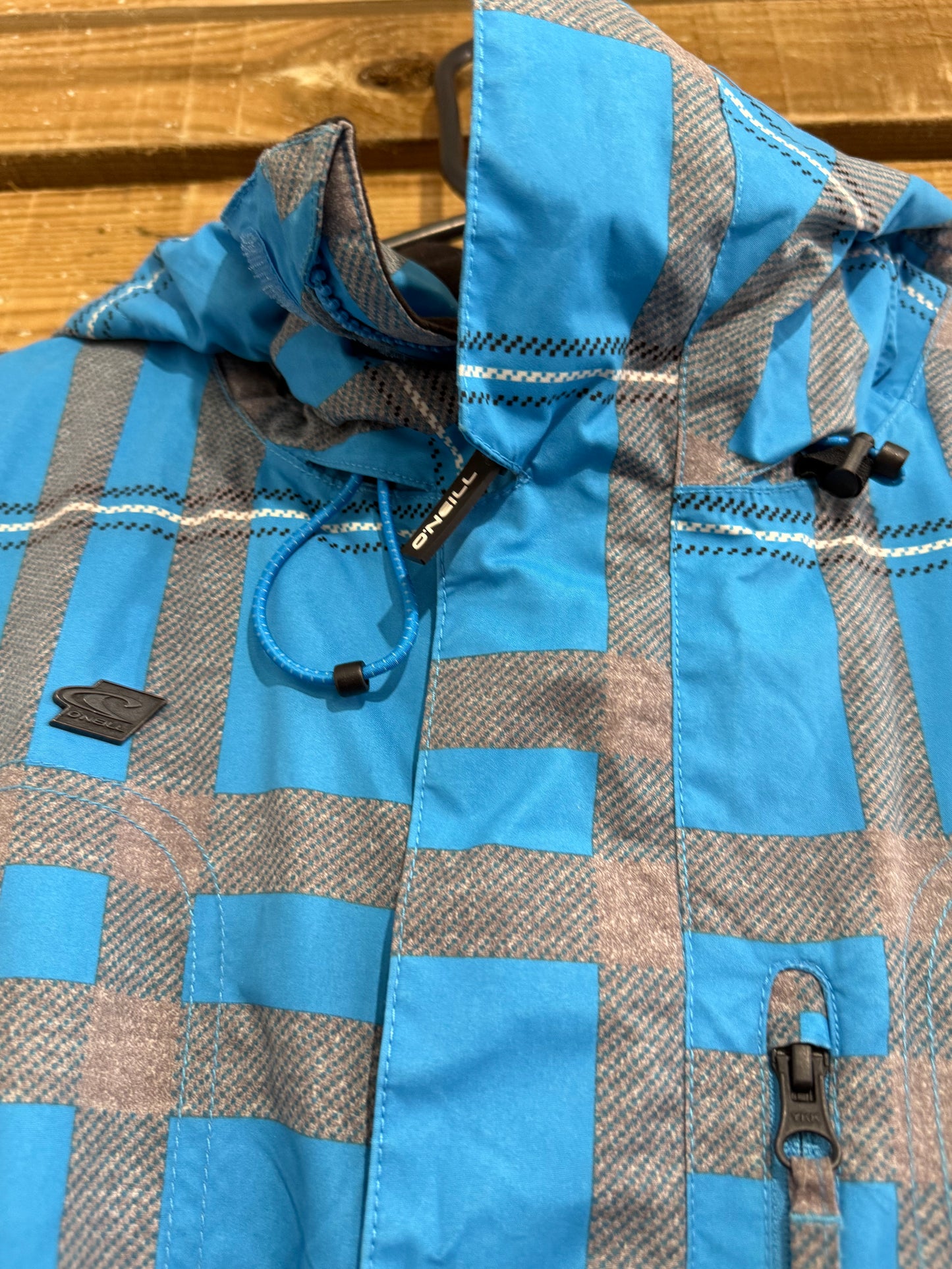 Vintage Y2K O’Neill Ski/ snowboard jacket. Winter. Size Large.