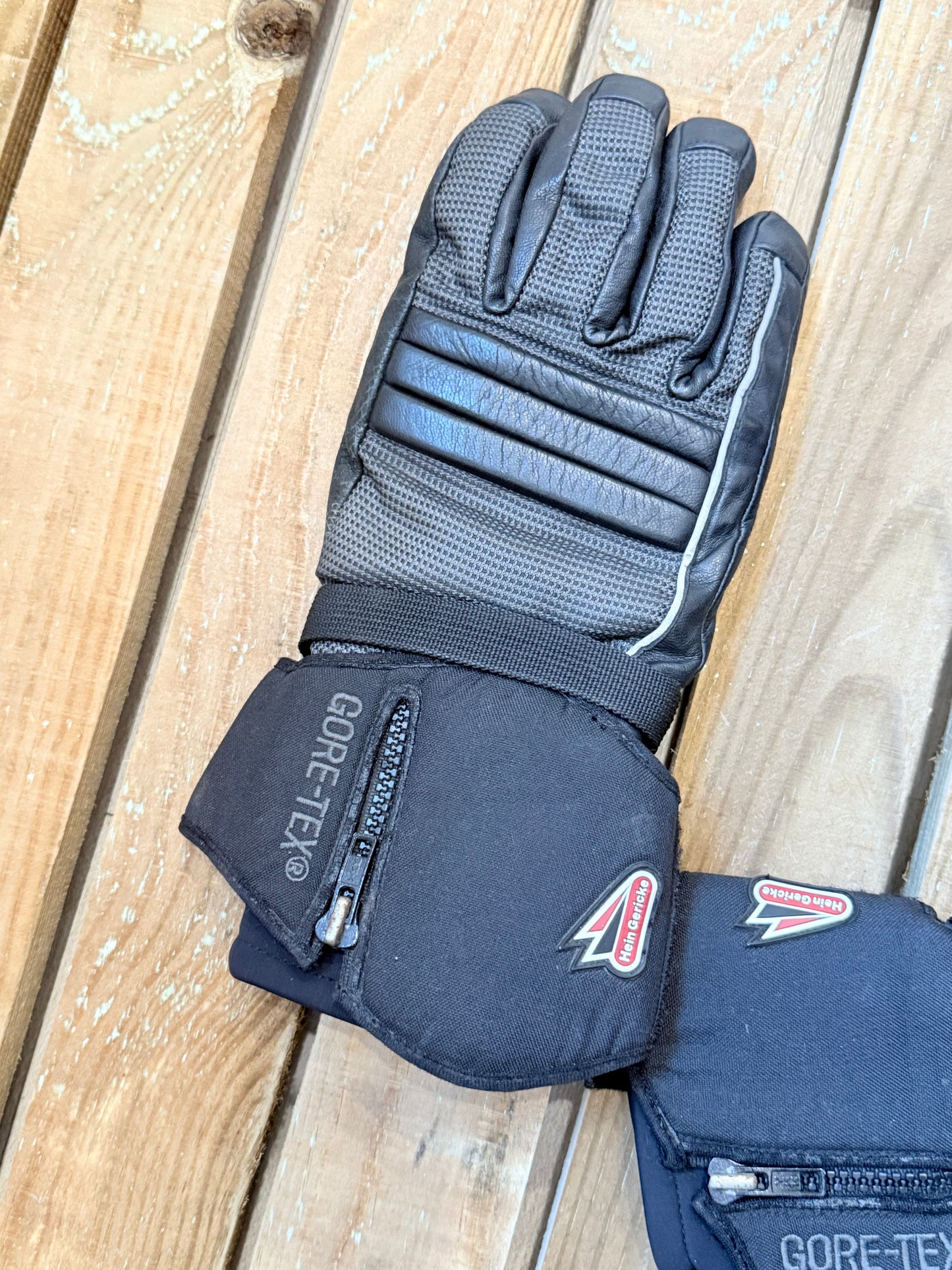 Vintage Y2K Hein Gericke Gore-tex motorbike/ motorcycle gloves. Size Large.