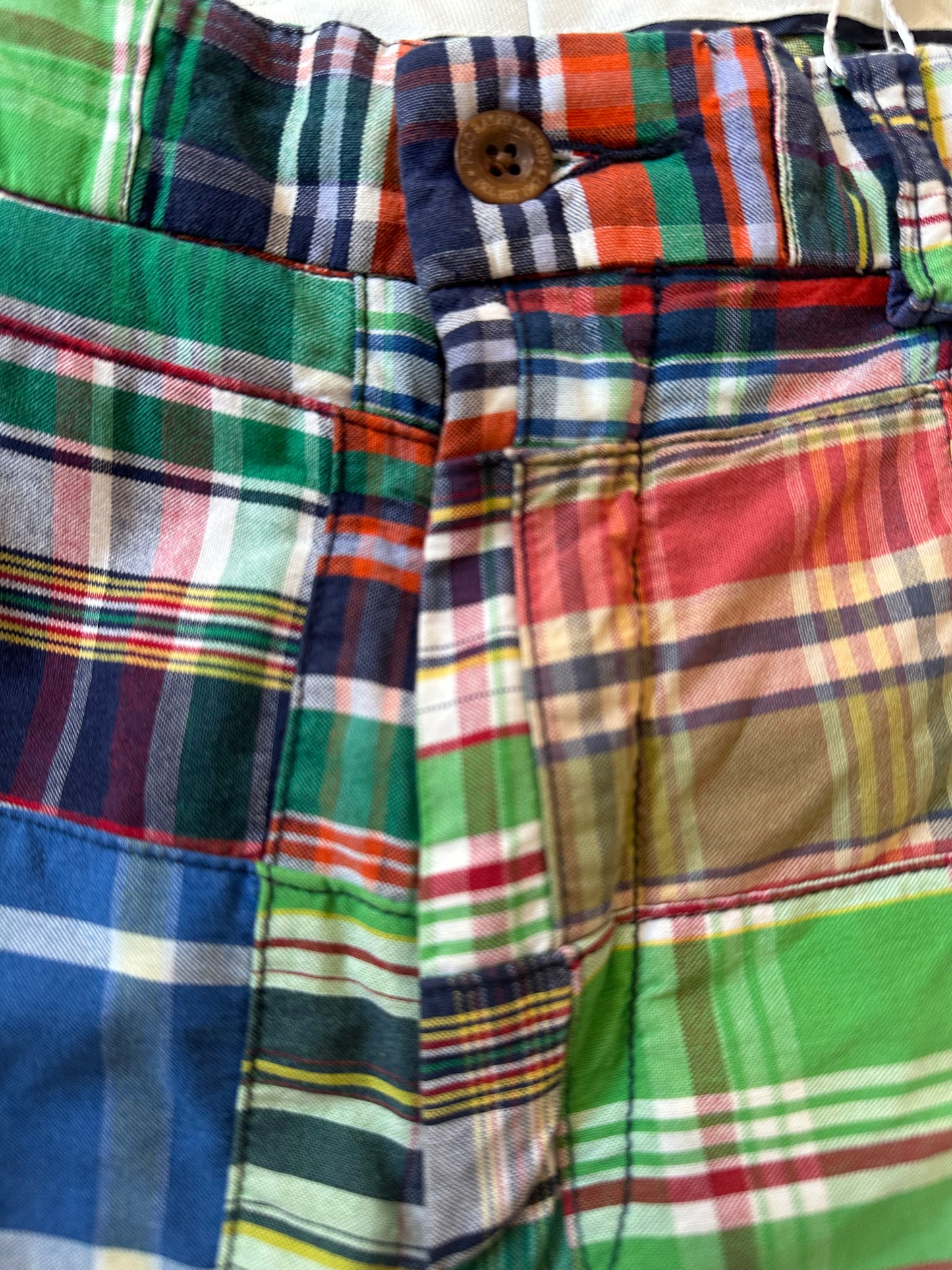 Vintage Y2K Ralph Lauren checked shorts. 34” waist.