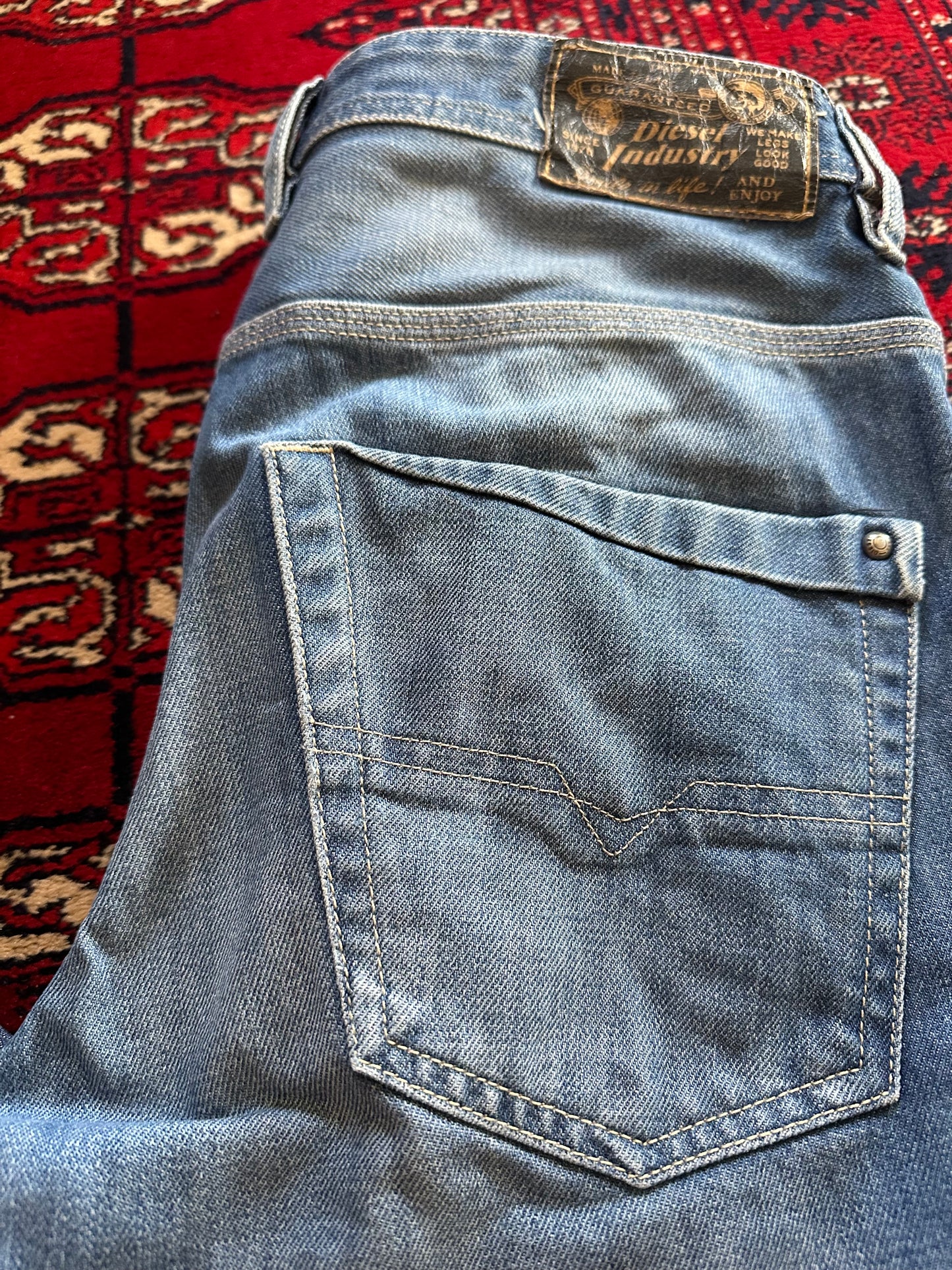 Vintage Y2K Diesel Jeans. Blue. 33 waist” 32” leg.