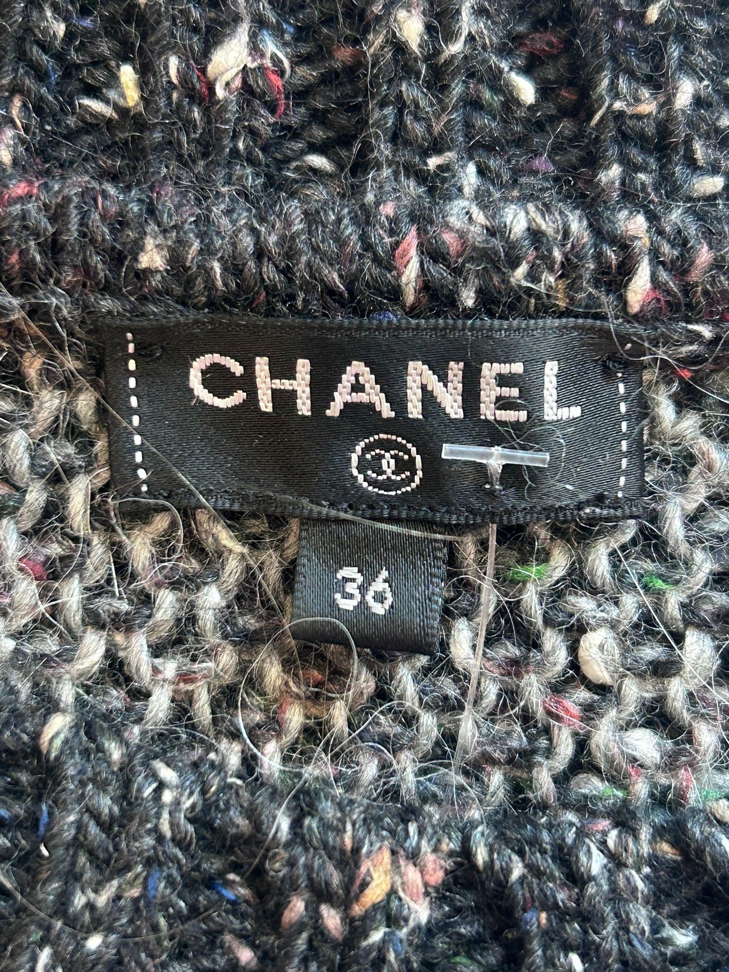 Chanel houndstooth winter knit jumper/ sweater. Ski/ Christmas. Size 36, size medium.