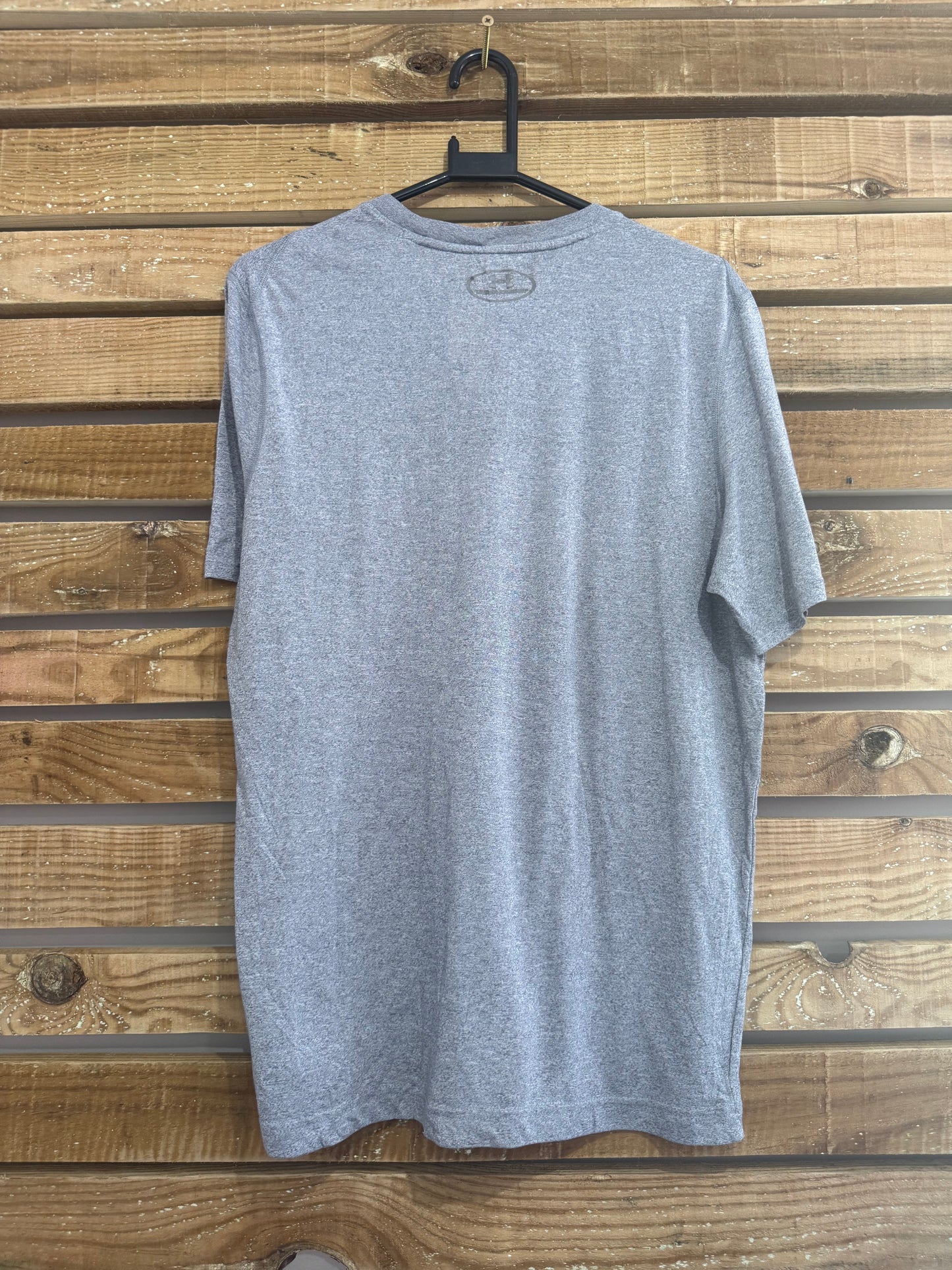 Vintage Y2K Under Armour Boys Latin Lakers USA American spell-out t-shirt. Size Large