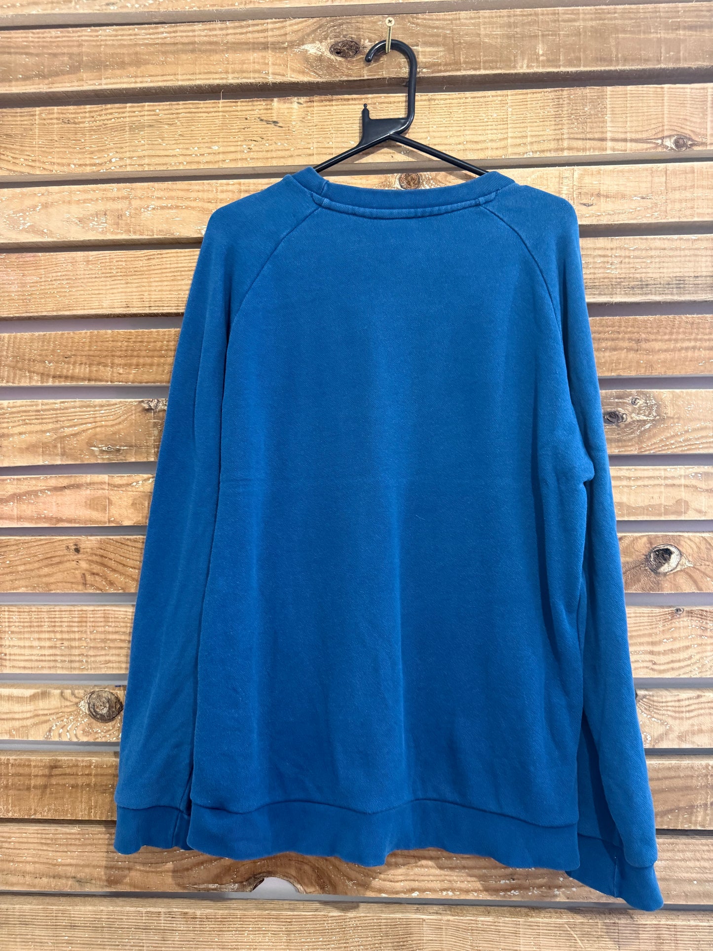 Vintage Y2K Adidas blue sweater/ sweatshirt. Size Large.