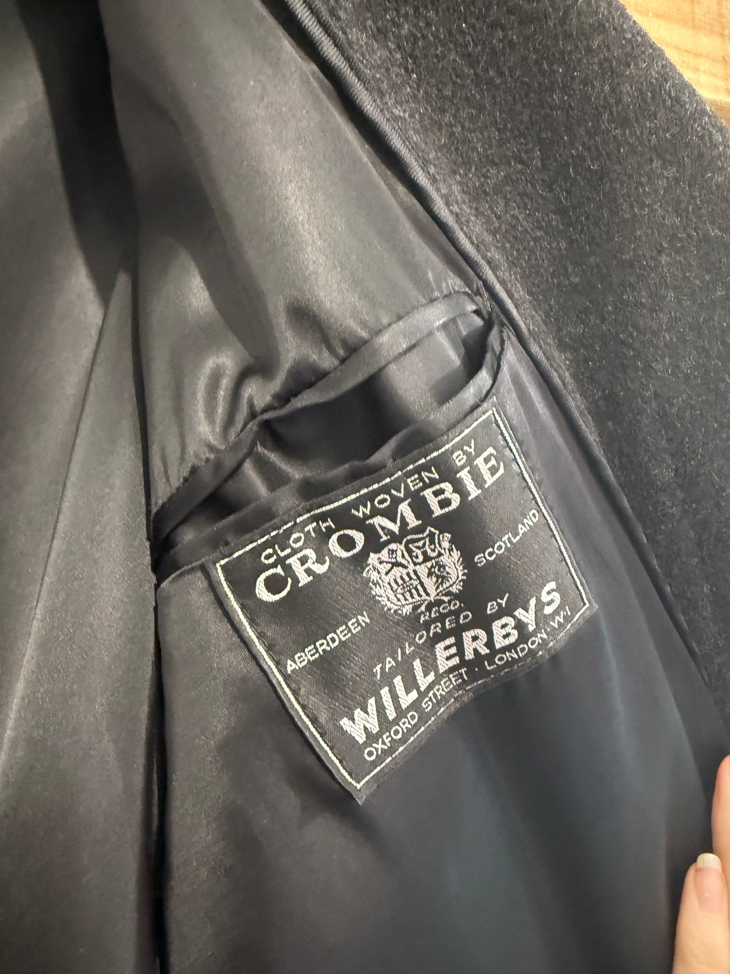 Vintage 80s Crombie wool Coat. Grey. Size large.