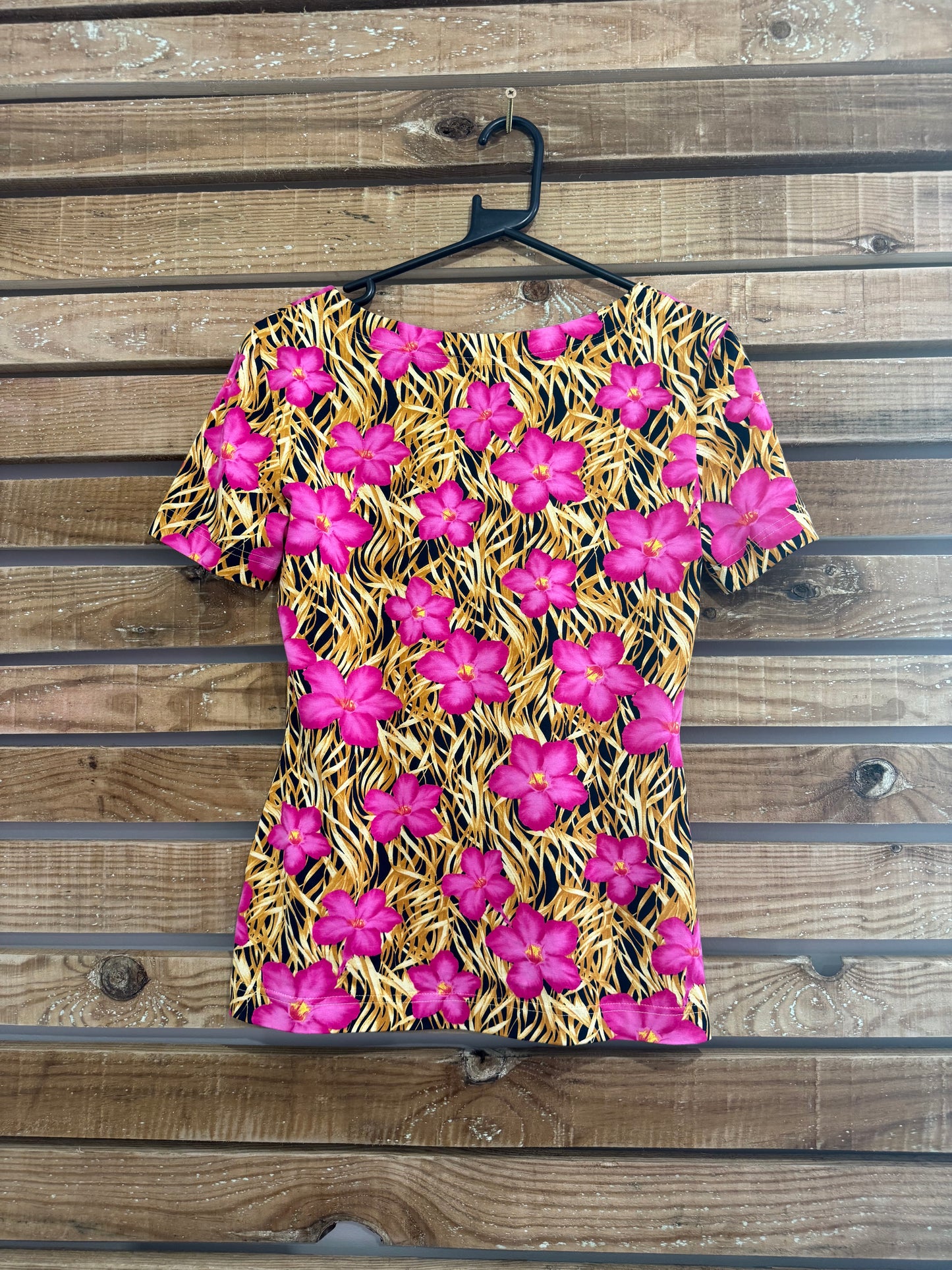 Vintage 80s Escada Hawaiian floral top/ t-shirt. Up to a Size 12.