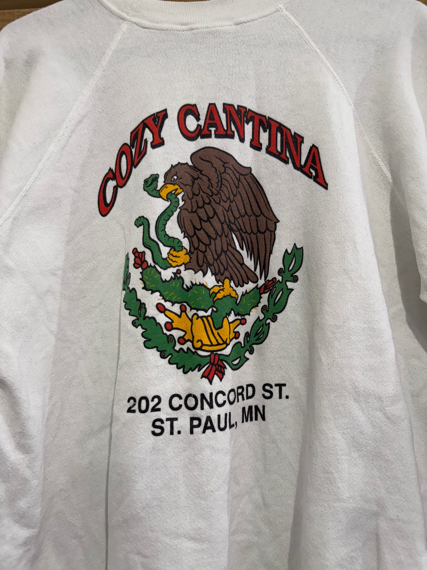 Vintage 90s Cosy Cantina Motif Sweater/ Sweatshirt. Size Large. USA