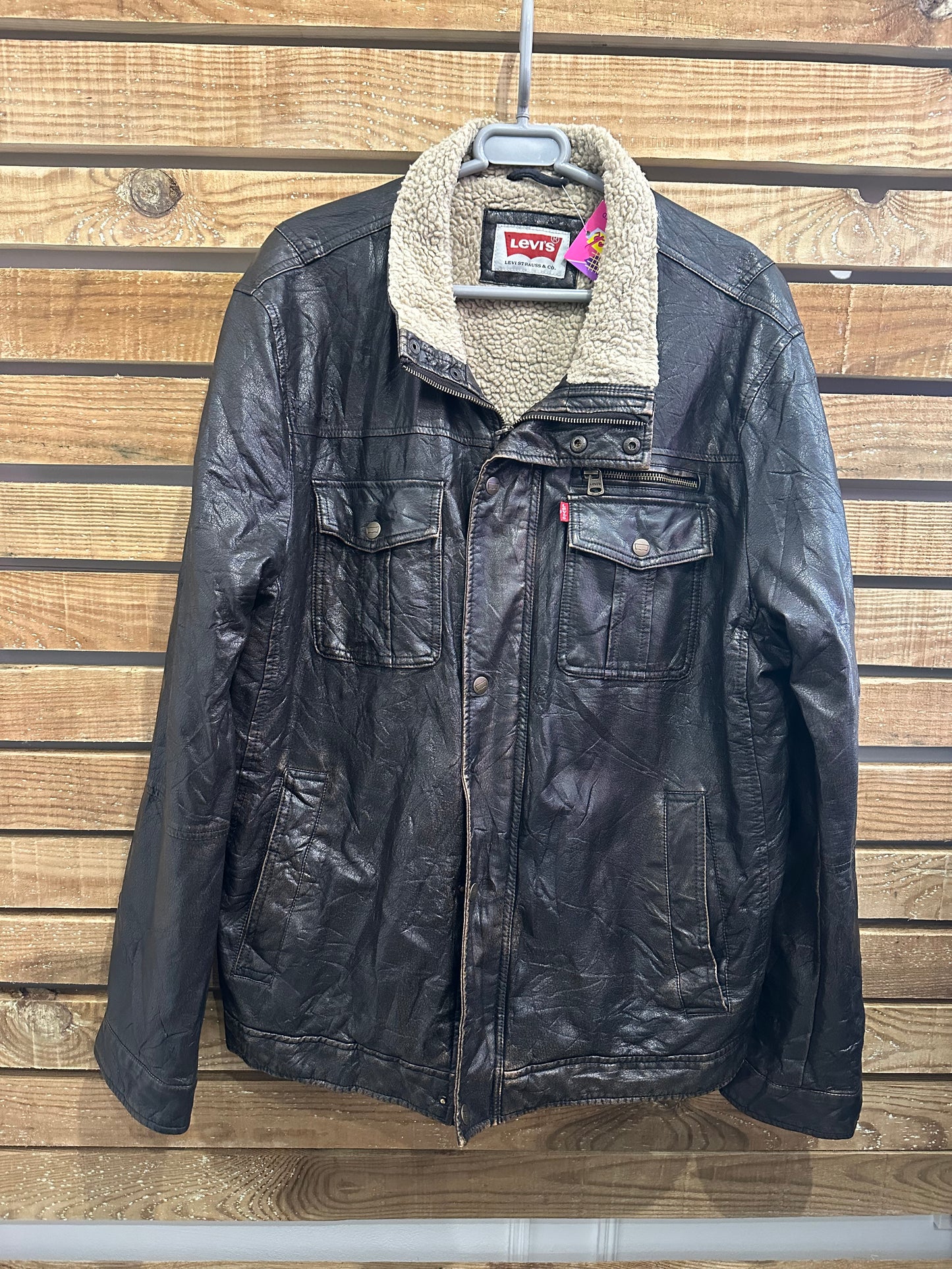 Vintage 90s Levi’s brown faux leather Sherpa fleece lined jacket. Size XL