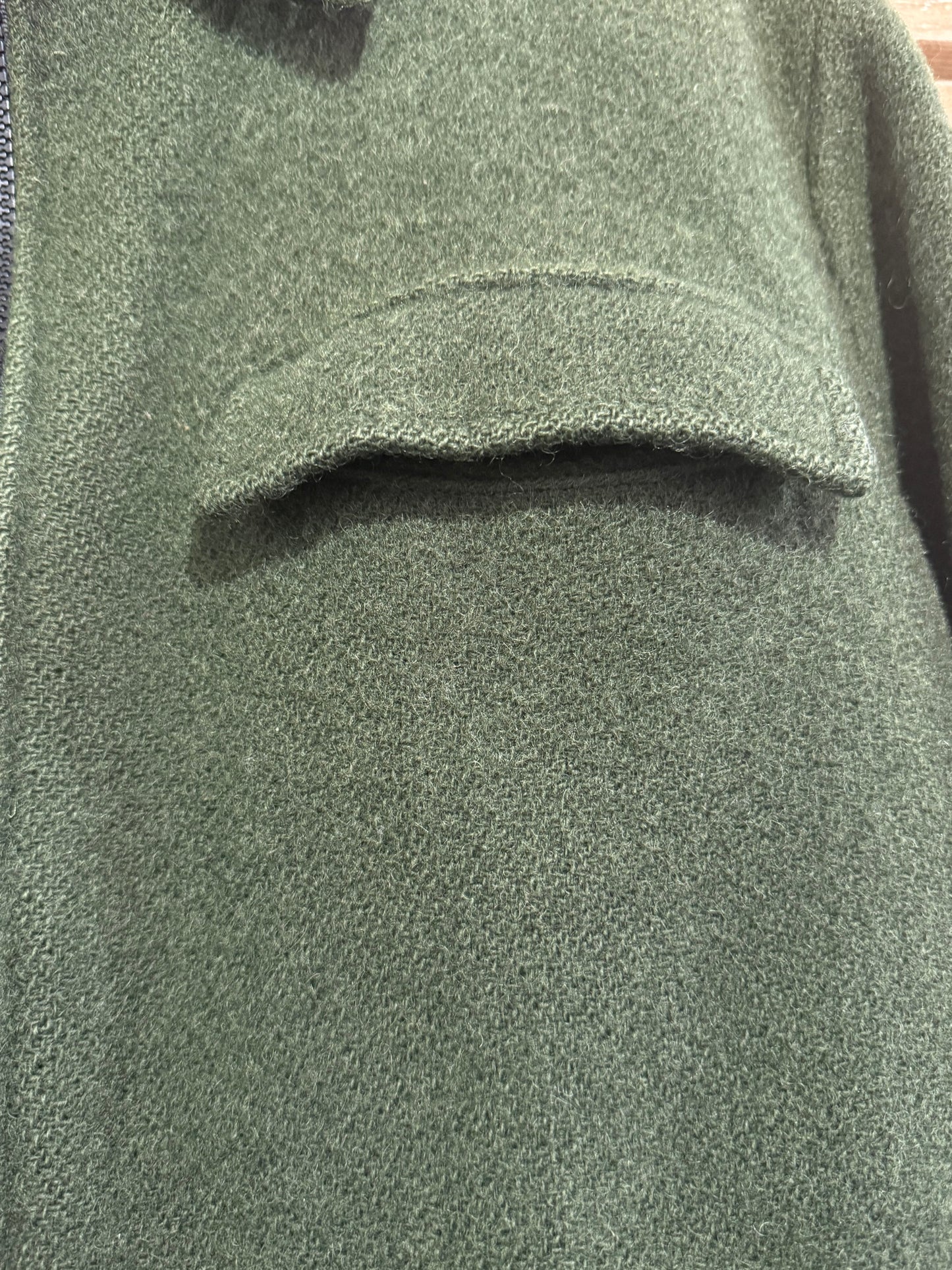 Vintage 90s RARE Egmont wool zip up jacket. New Zealand. Green. Size Medium.