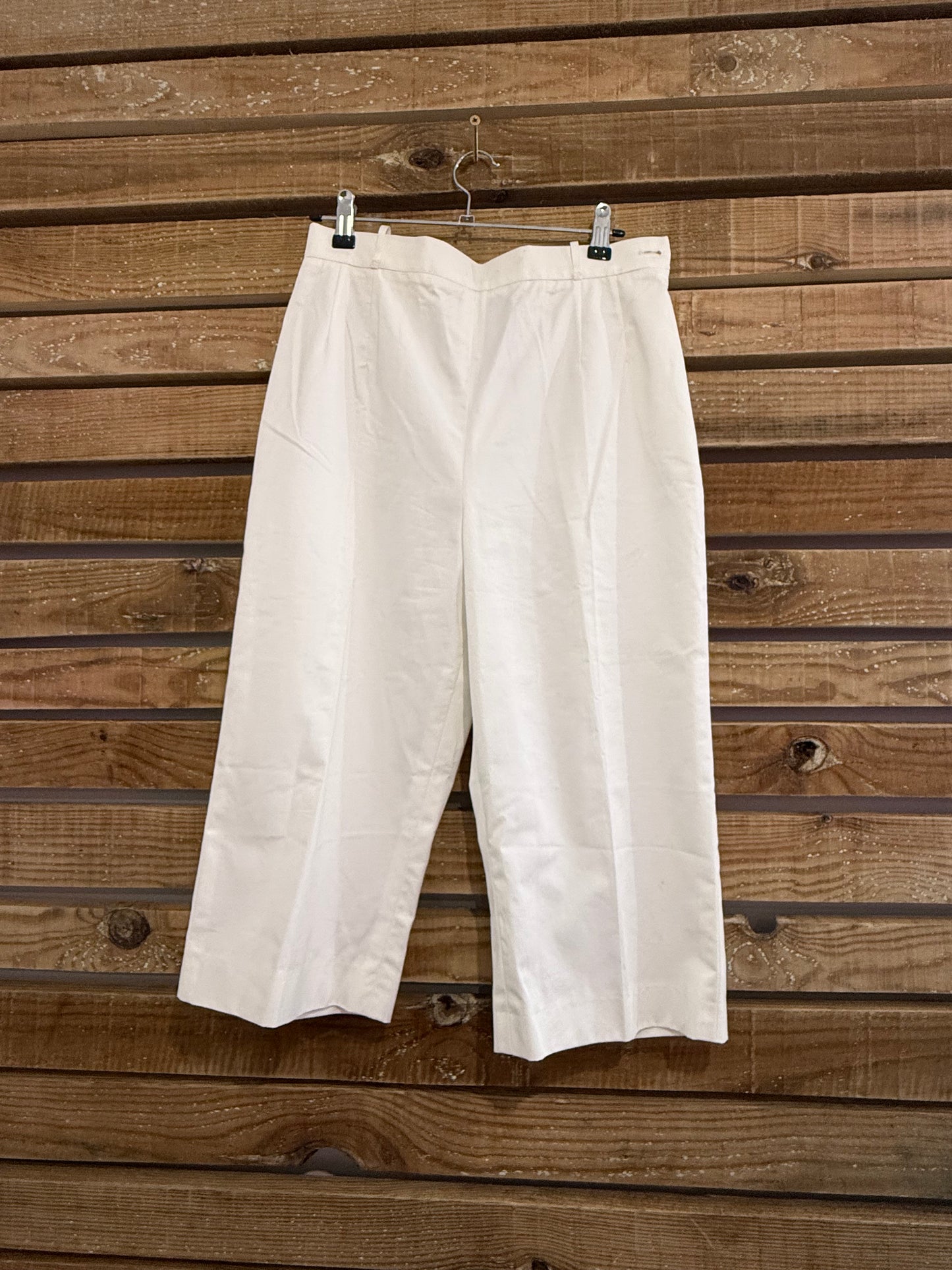 Vintage 80s, 50s style, Aquascutum capri pants/ cropped trousers. Summer. Size 12
