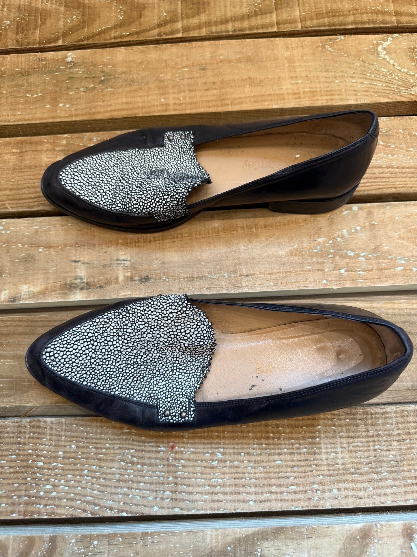 Russell & Bromley Loafer flat shoes. Black & White. EU37. UK4