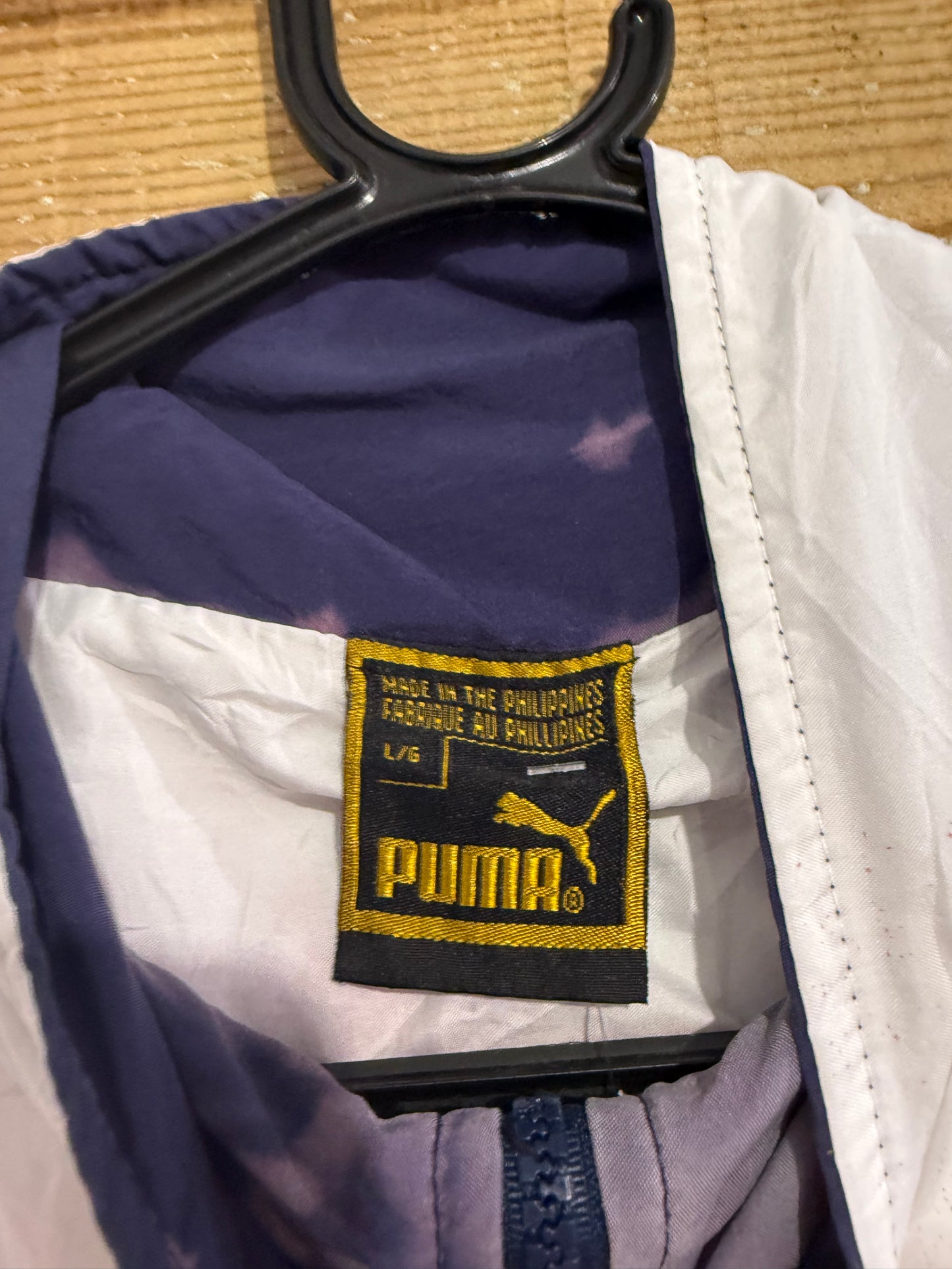 Vintage 90s Puma Diablos zip up windbreaker/ shell track jacket. Size Large. Festival.