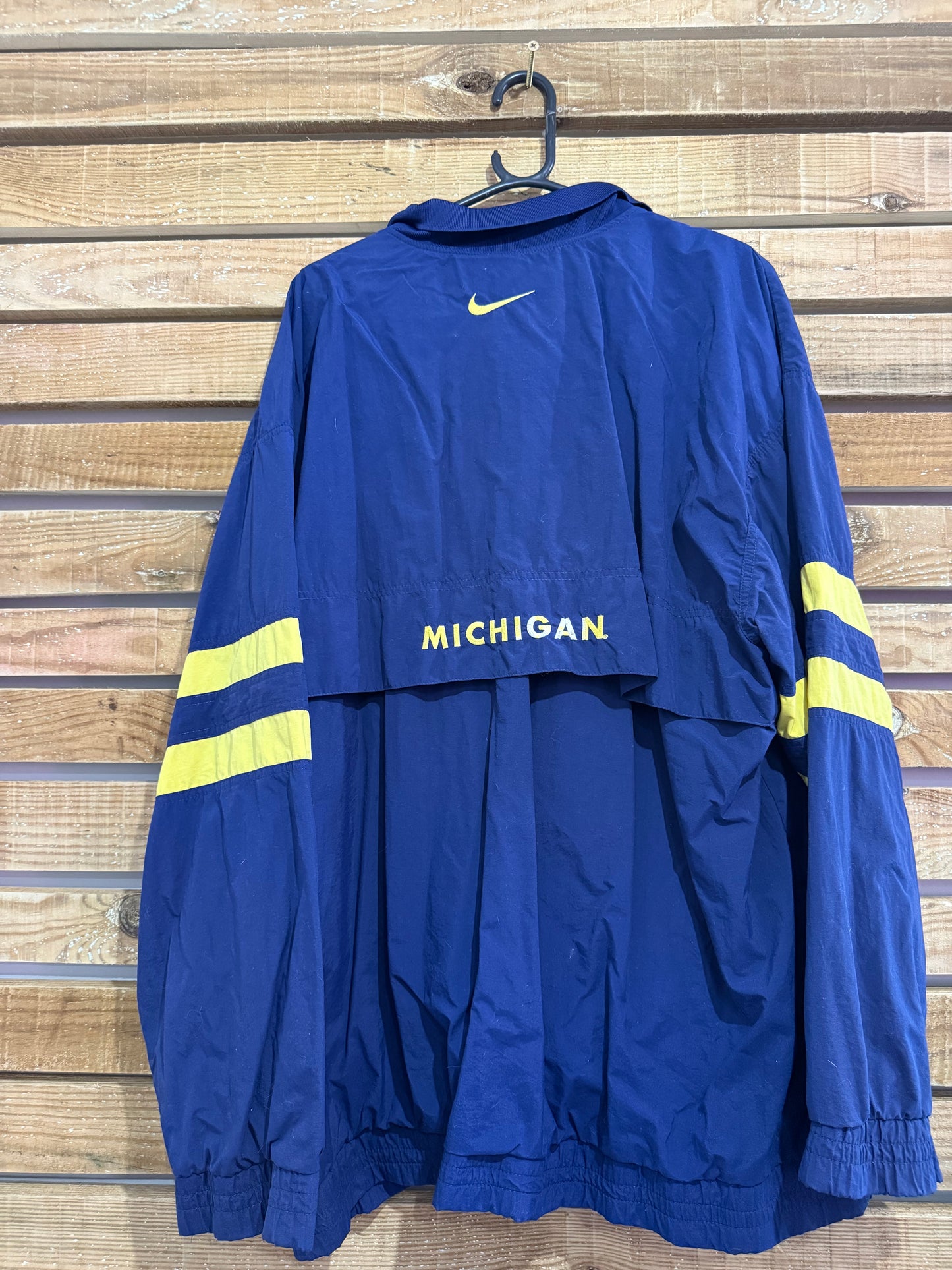 Vintage 90s Nike Michigan 1/4 zip hooded sports waterproof coat/jacket. Size XXL