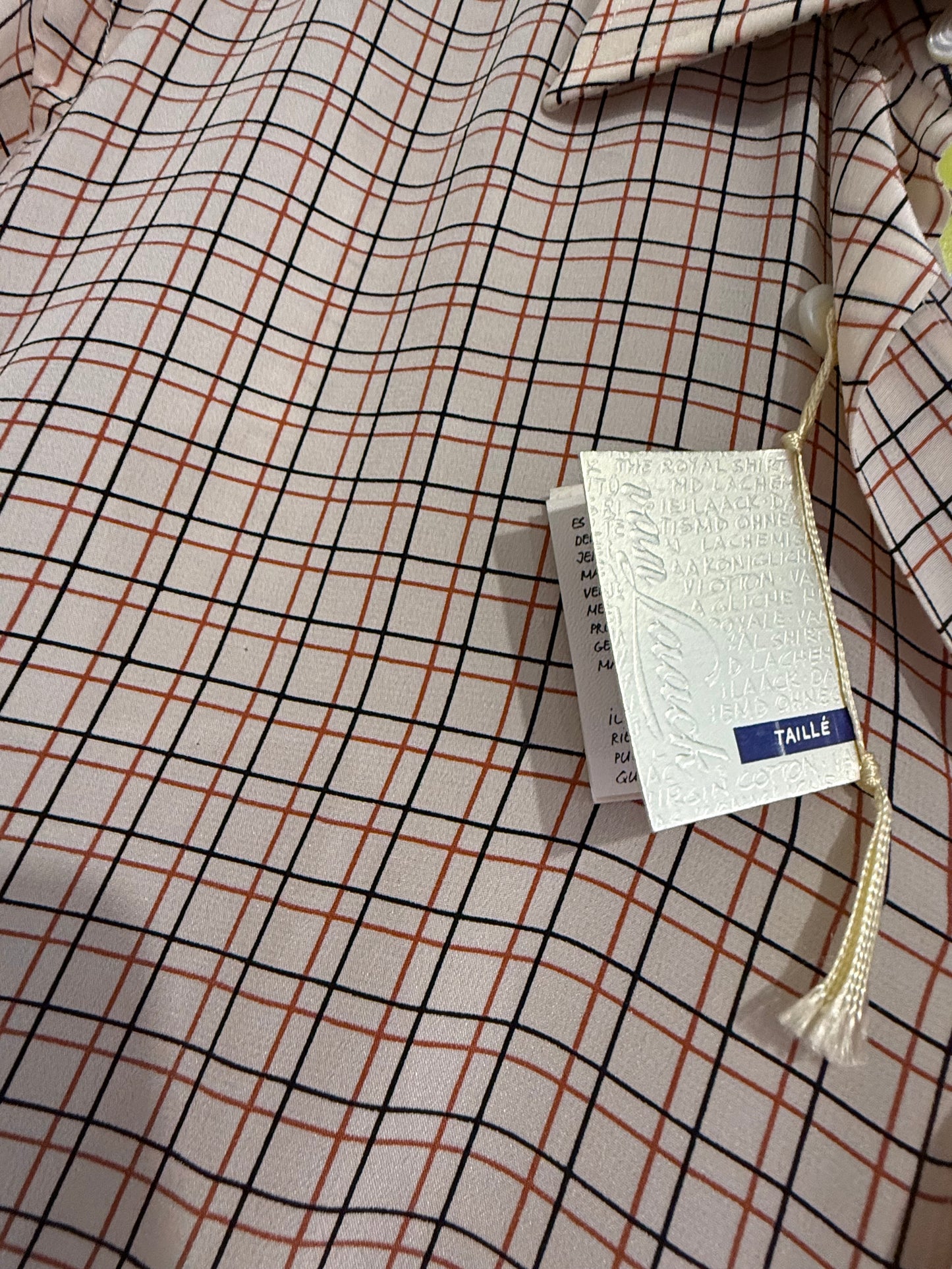 Vintage 80s deadstock crepe de silk checked cream patterned button up shirt. Size Large.