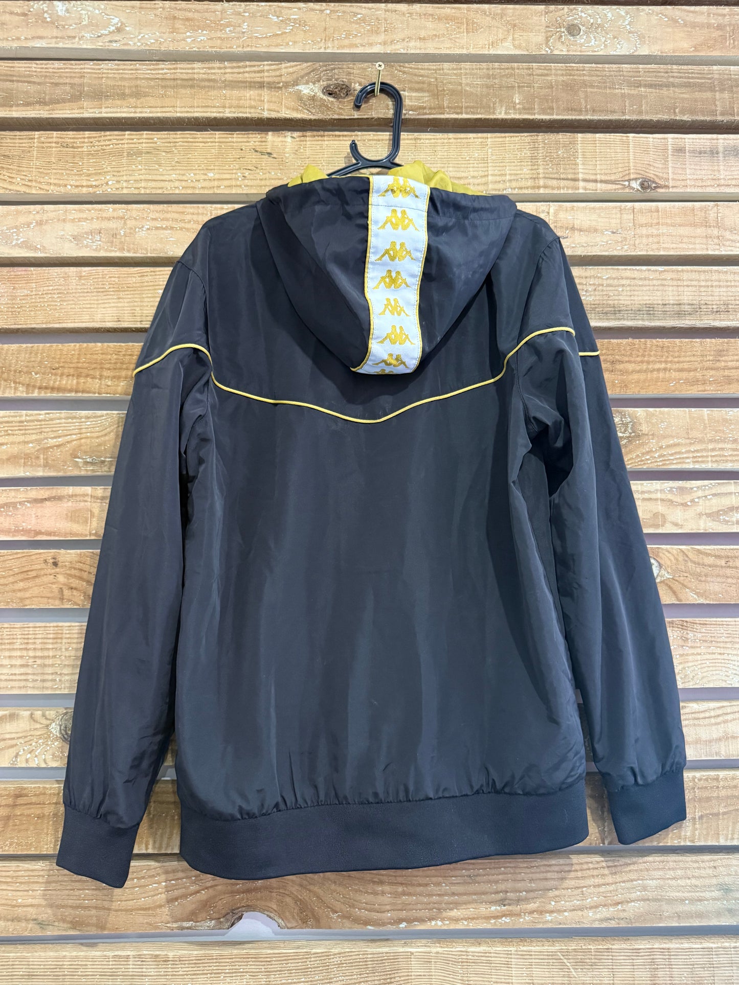 Vintage 90s Kappa zip up windbreaker/ shell jacket. Size Large. Festival.