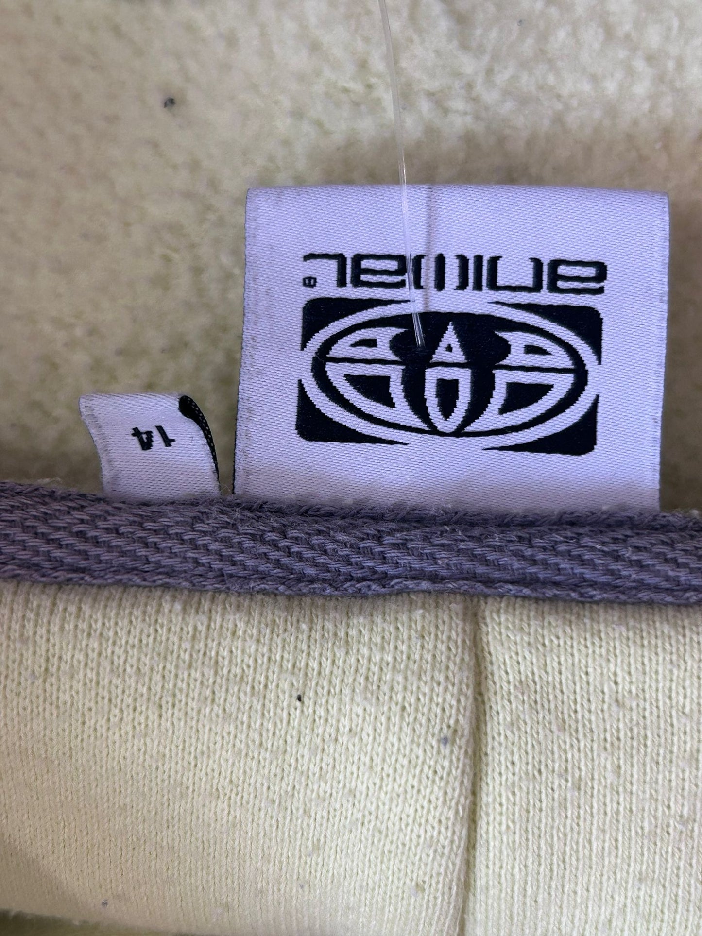 Vintage Y2K Animal Spell-out hoodie. Hooded sweater. Yellow. Size 14