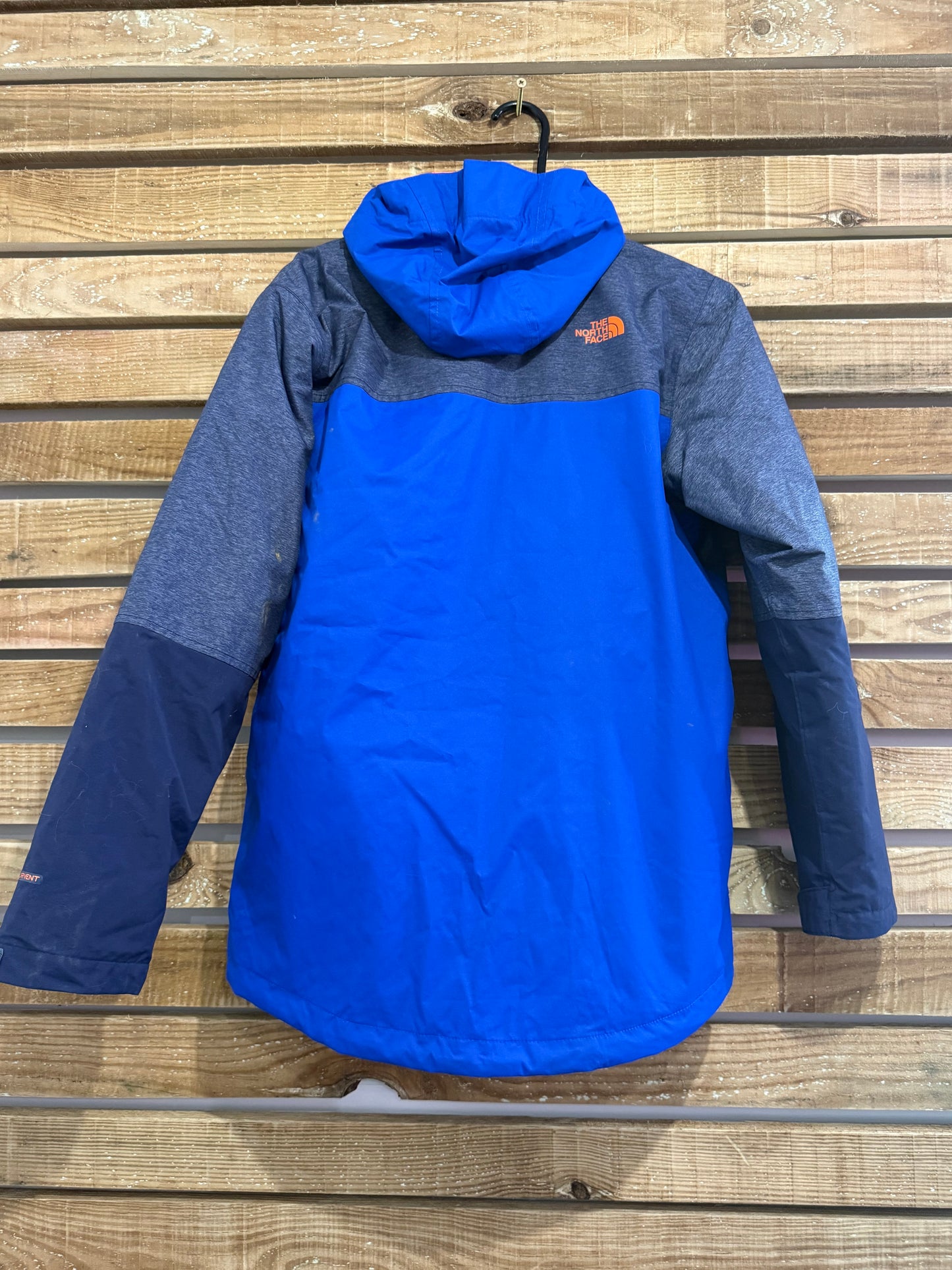 The North Face Boundary Triclimate Waterproof Outdoors Jacket. Blue. Size XL boys. Small adult too. Ski/ winter