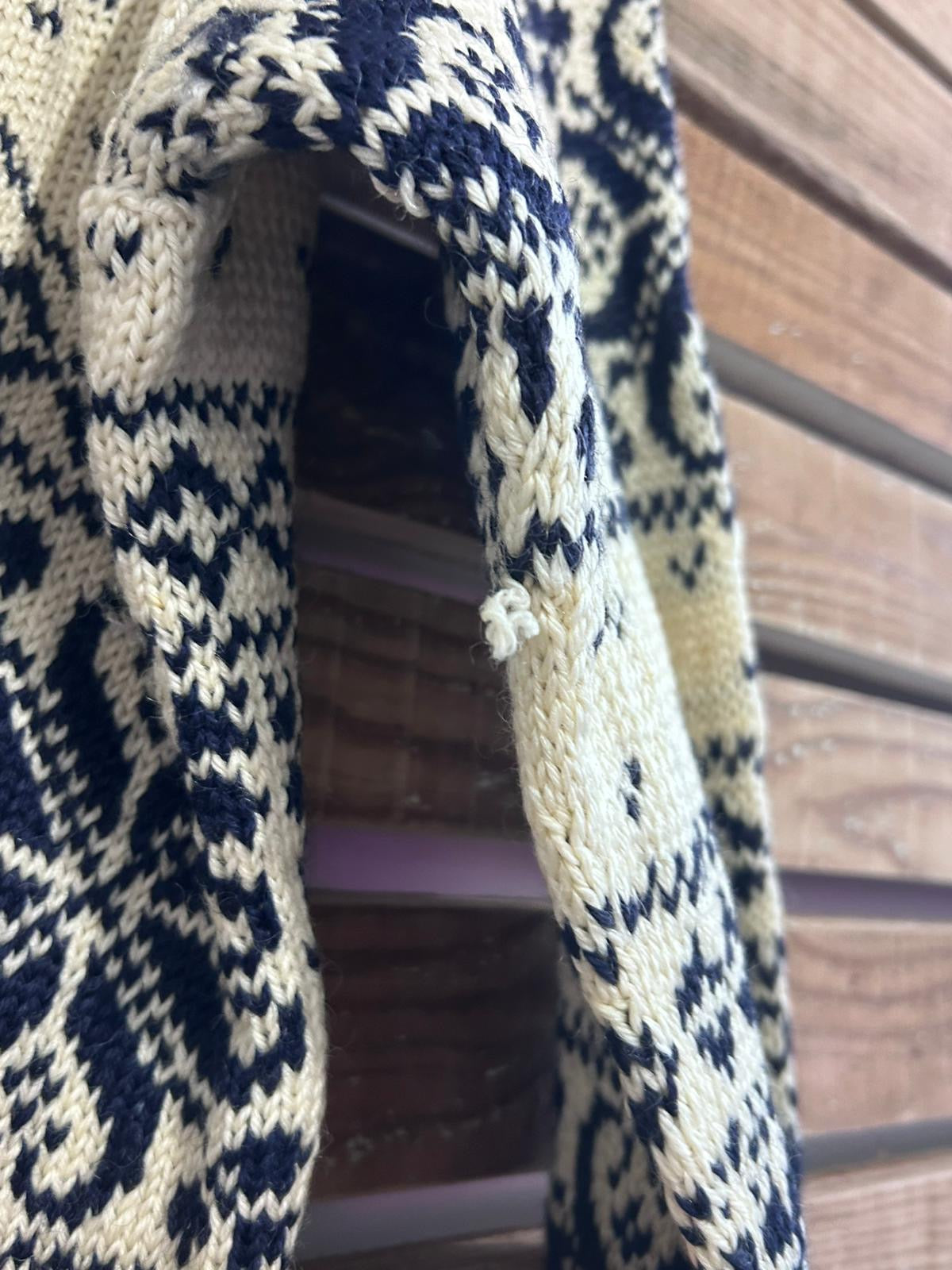 Vintage 70s fair-isle Icelandic 100% wool cardigan with buttons. Size Large.