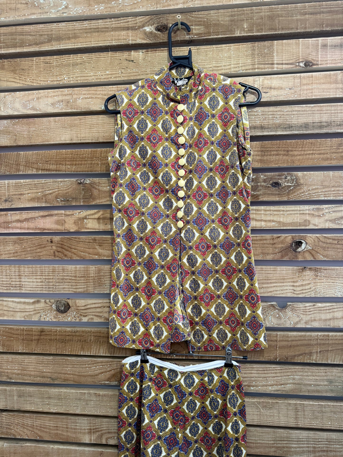Vintage 70s Polly Peck by Sybil Zelker Two-Piece Set – Indian Top and trousers. Size UK8. 26” waist, 34” bust.