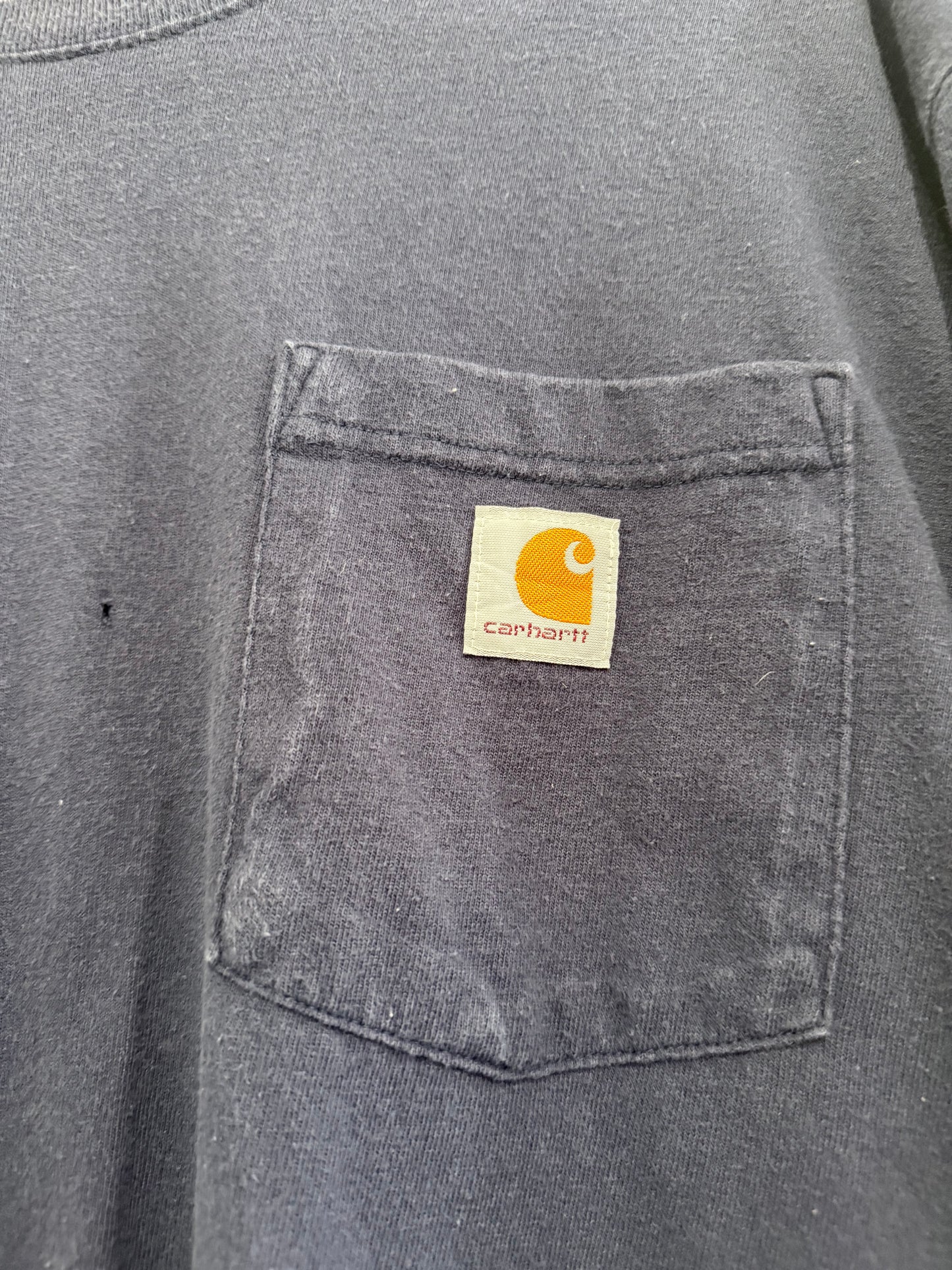 Carhartt long sleeved t-shirt. Spell-out. Navy blue. Workwear/ cowboy/ USA. Size Medium.